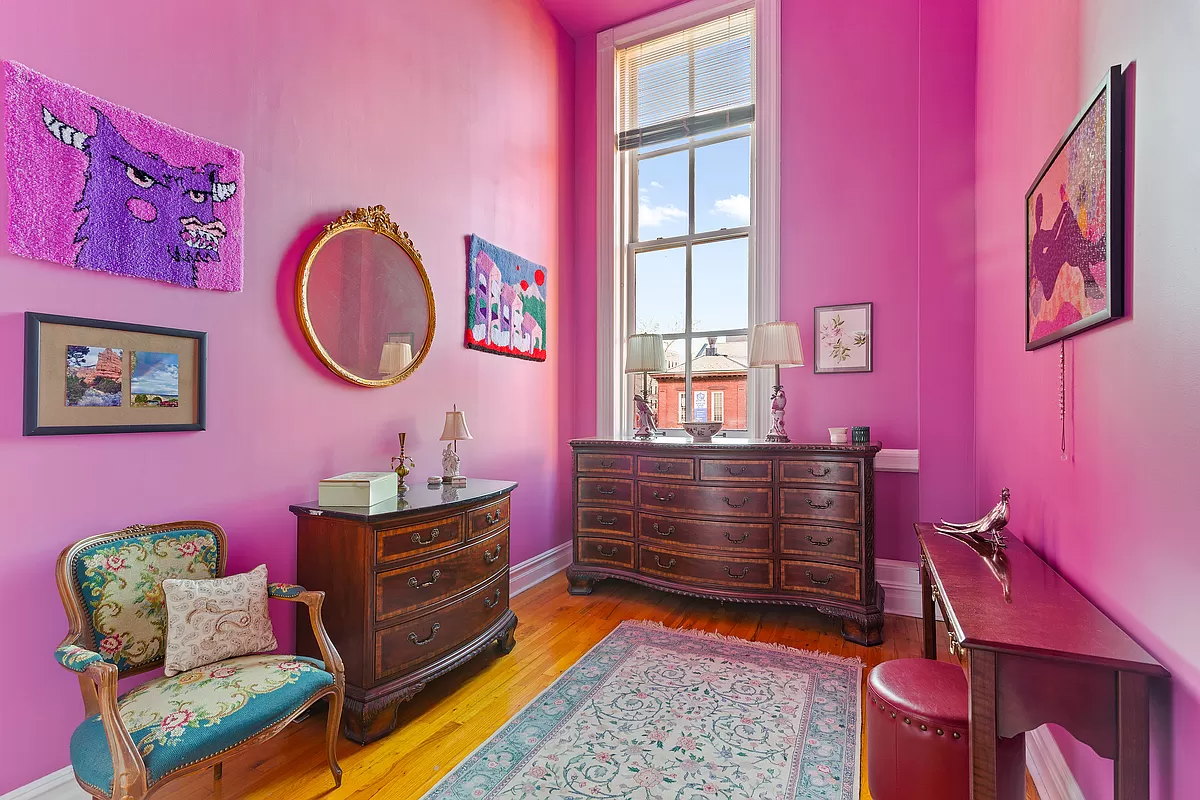 bedrom with hot pink walls