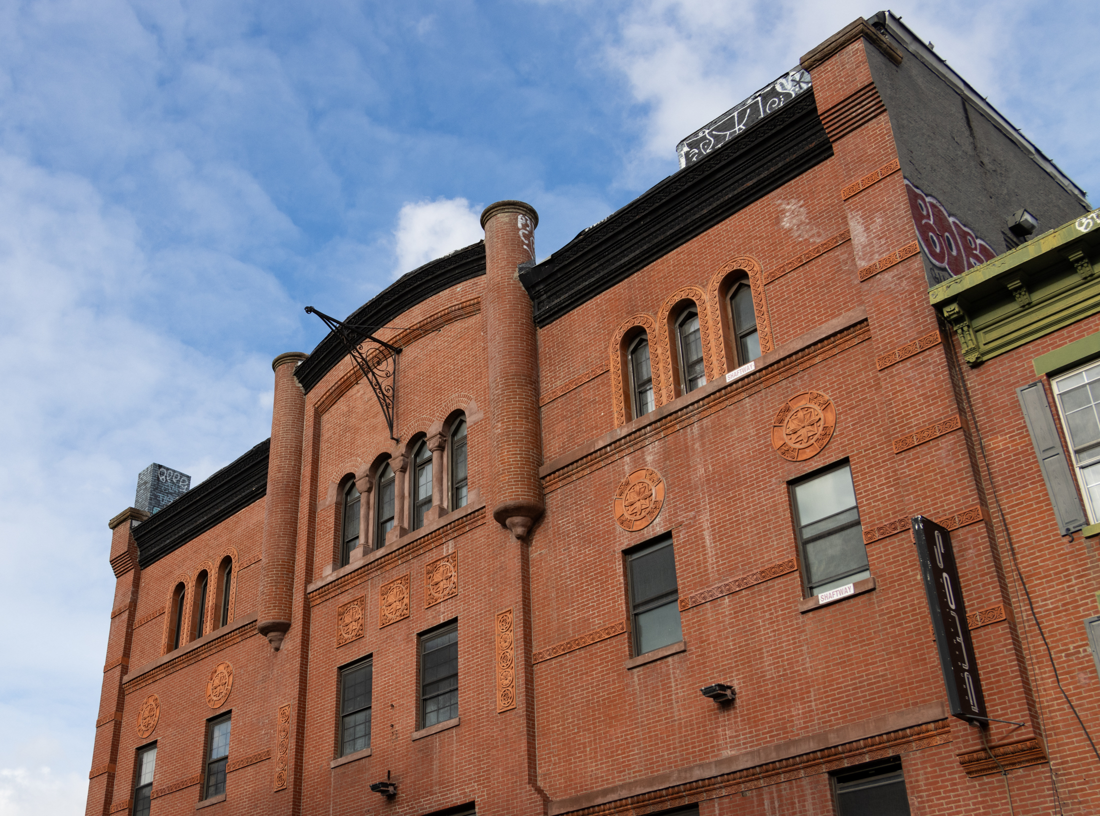 williamsburg - brick theater exterior