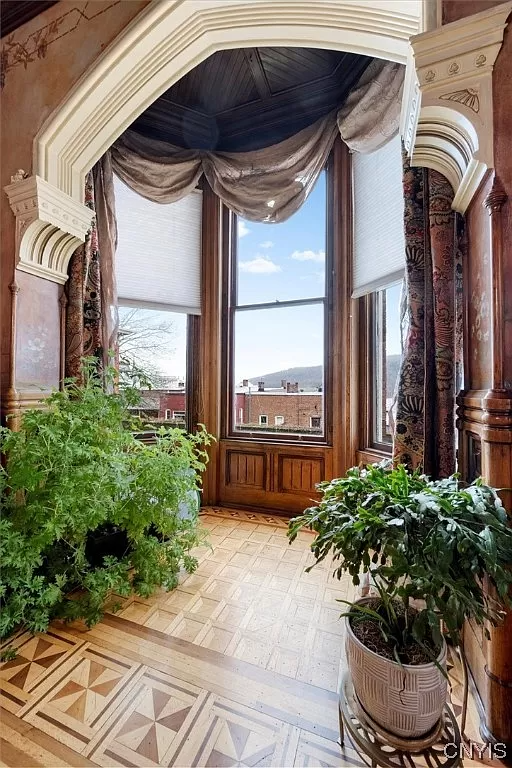 bay window nook in the dining room