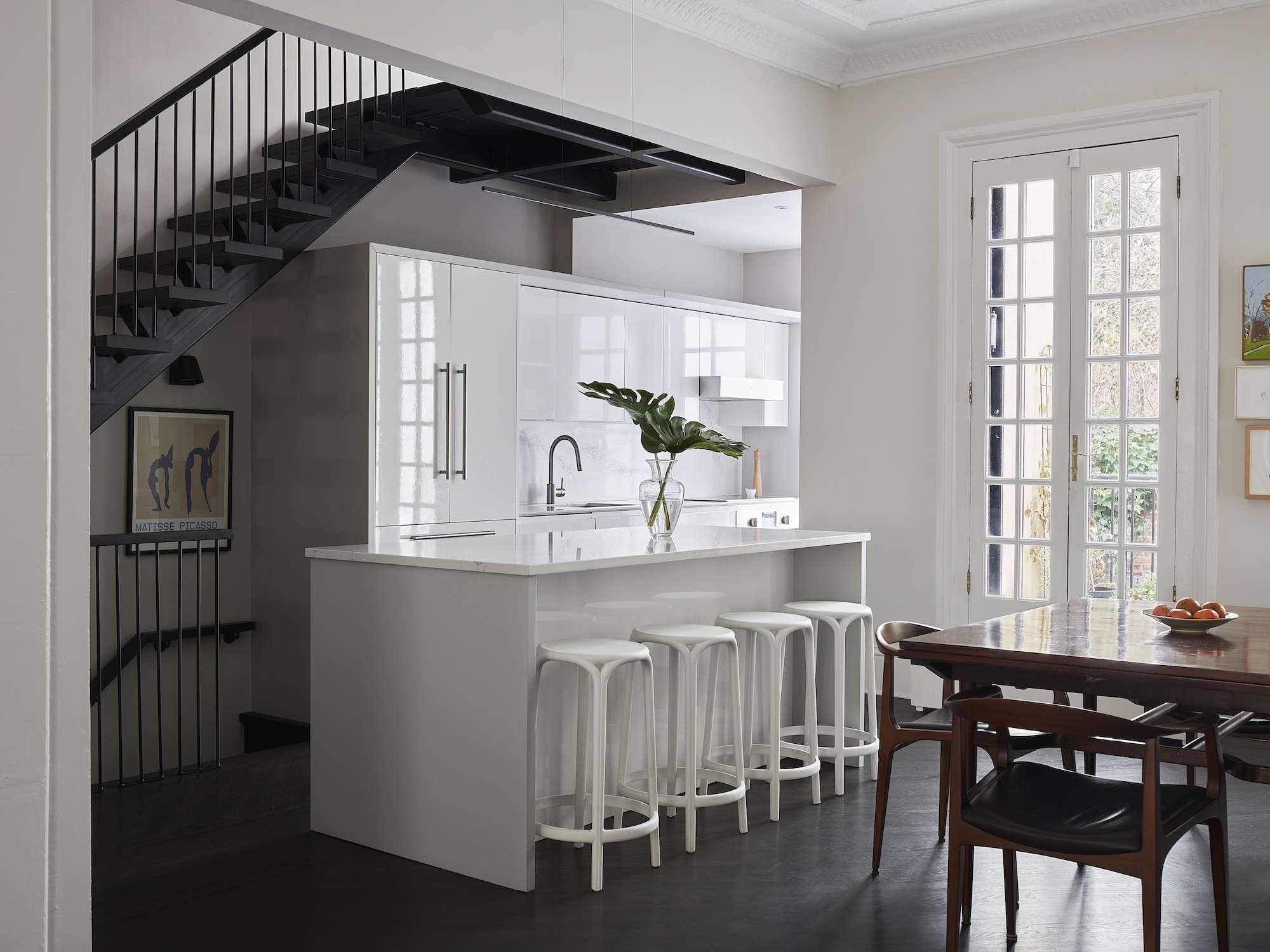 OVERVIEW OF KITCHEN UNDER STAIR