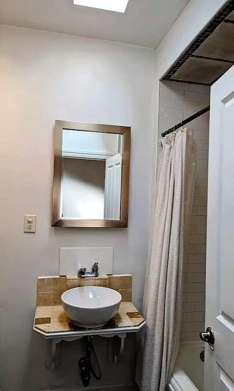 bathroom with vessel sink