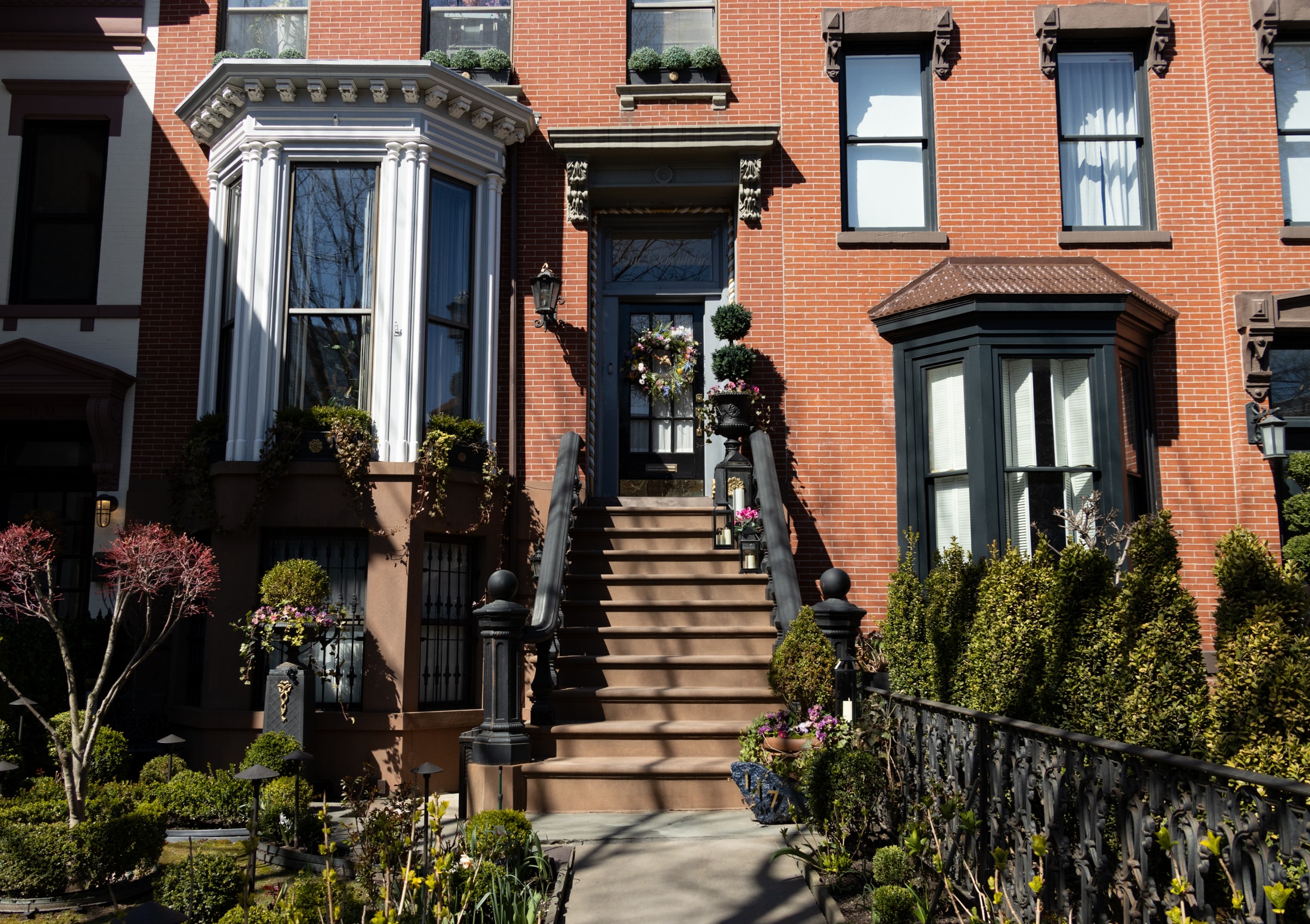 brooklyn - spring flowers in a greenpoint front garden