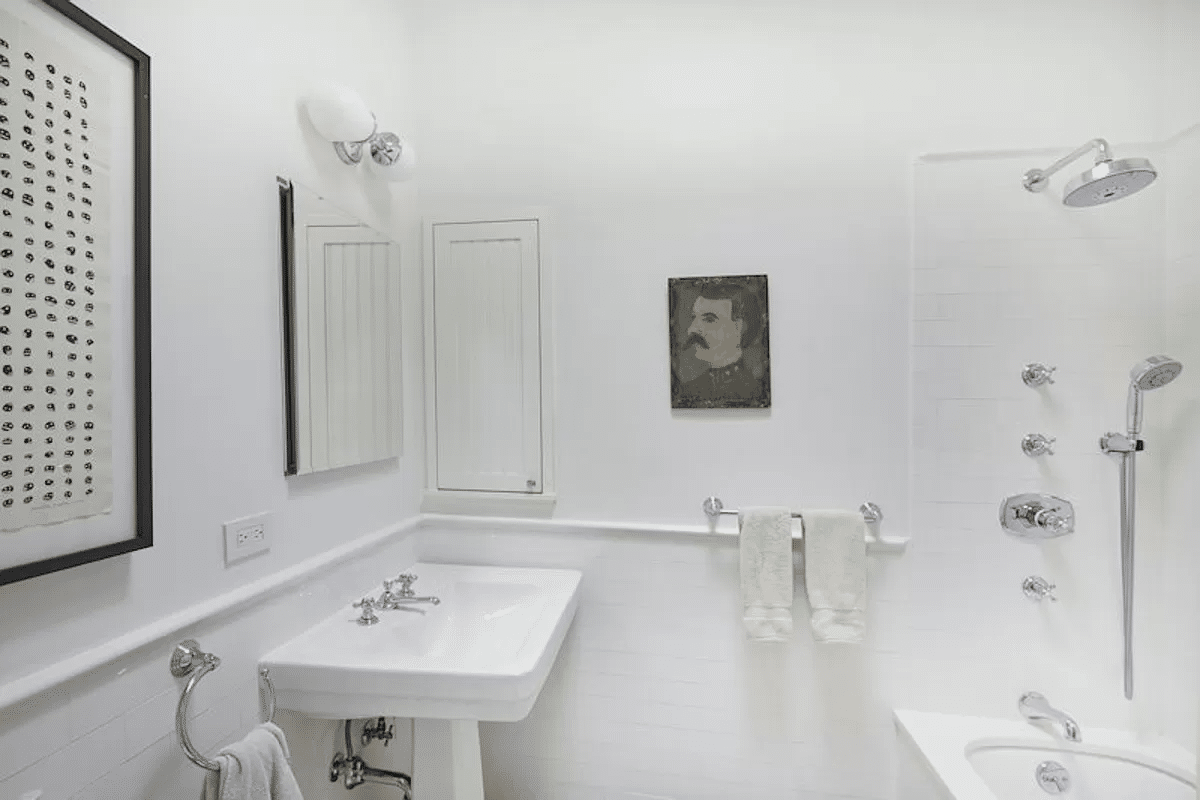 bathroom with white fixtures