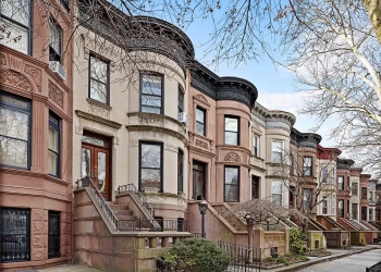 prospect lefferts gardens - street view of bow front rowhouses
