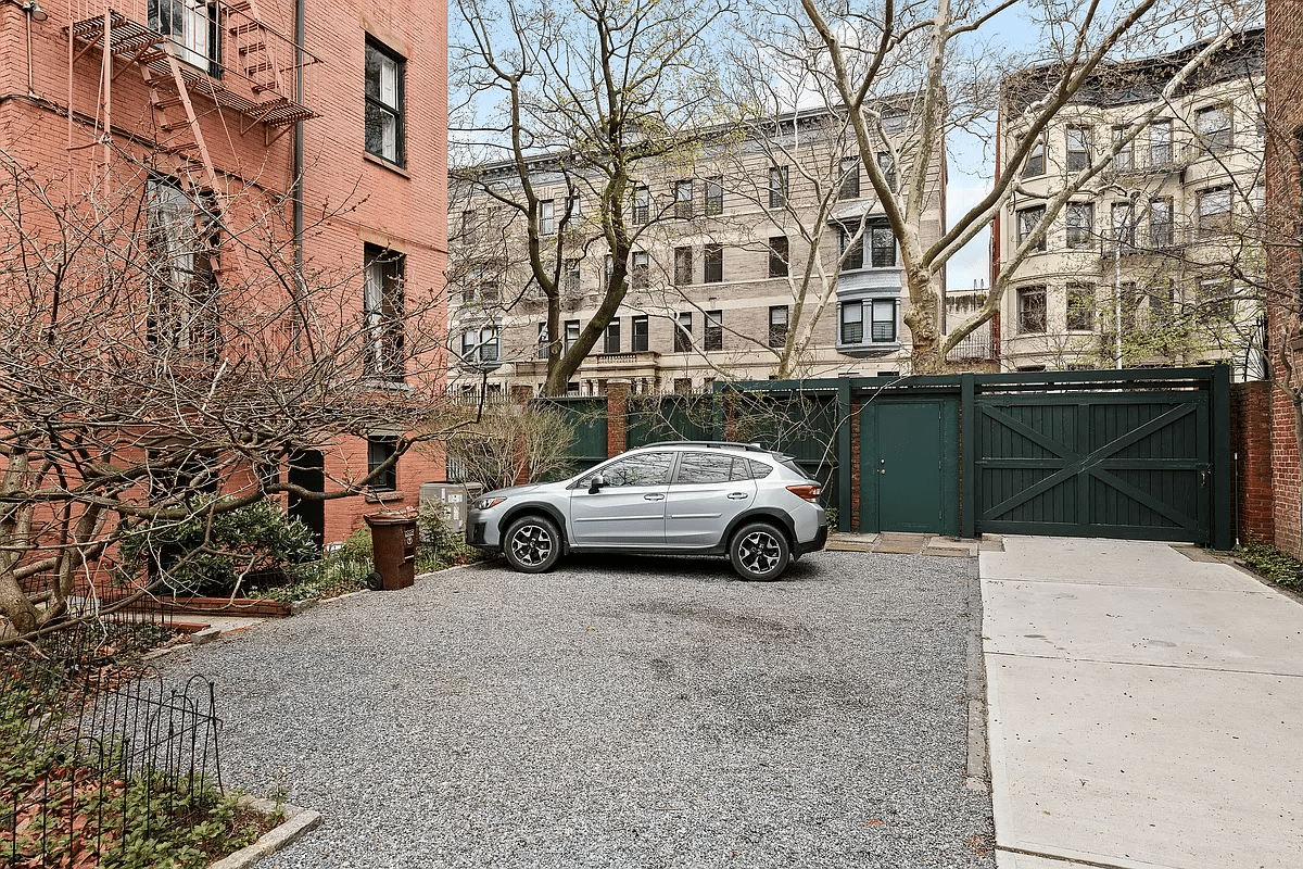 parking area