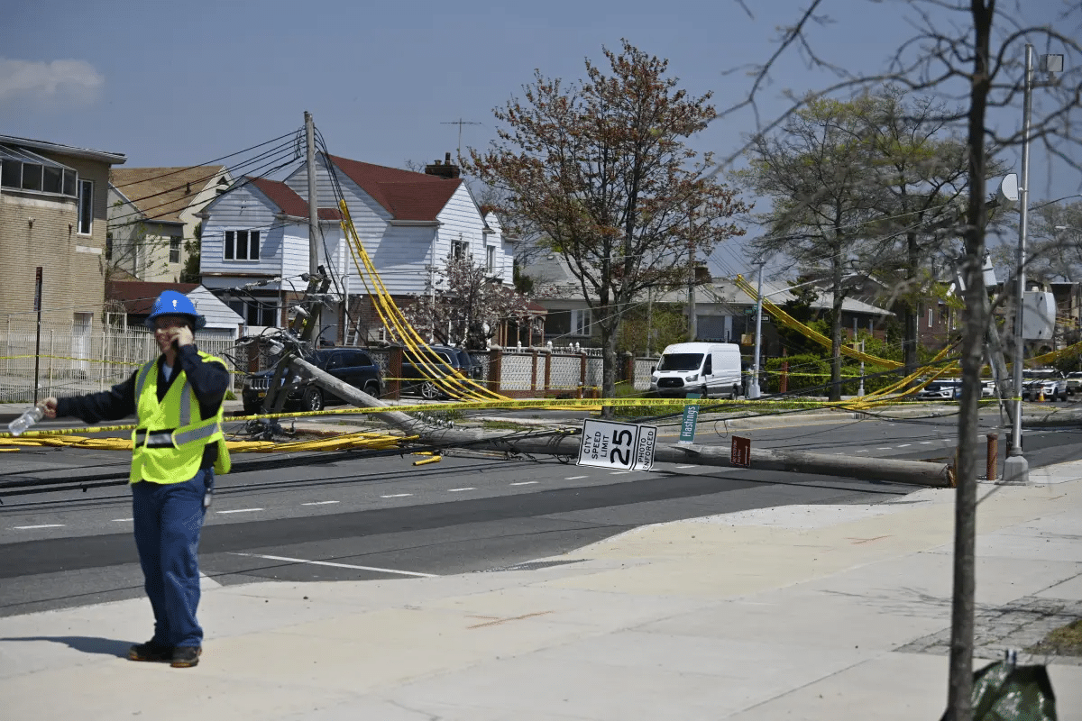 streetview showing downed power lines