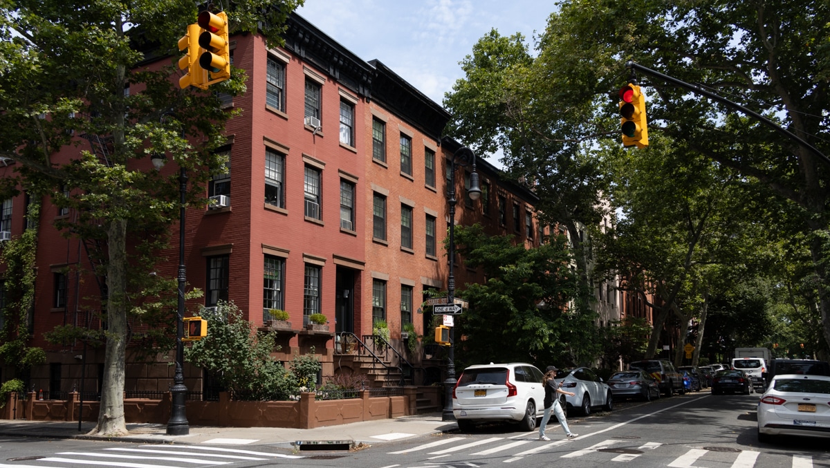 brooklyn heights - brick row houses on Clinton Street