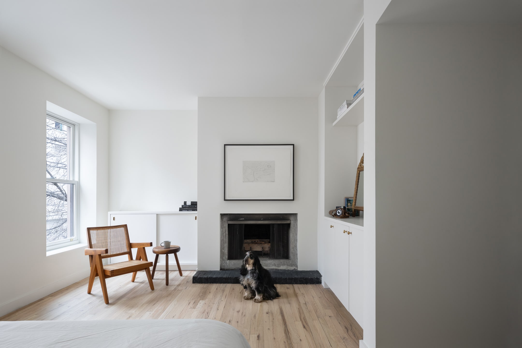 ROOM WITH FIREPLACE BUILT IN STORAGE