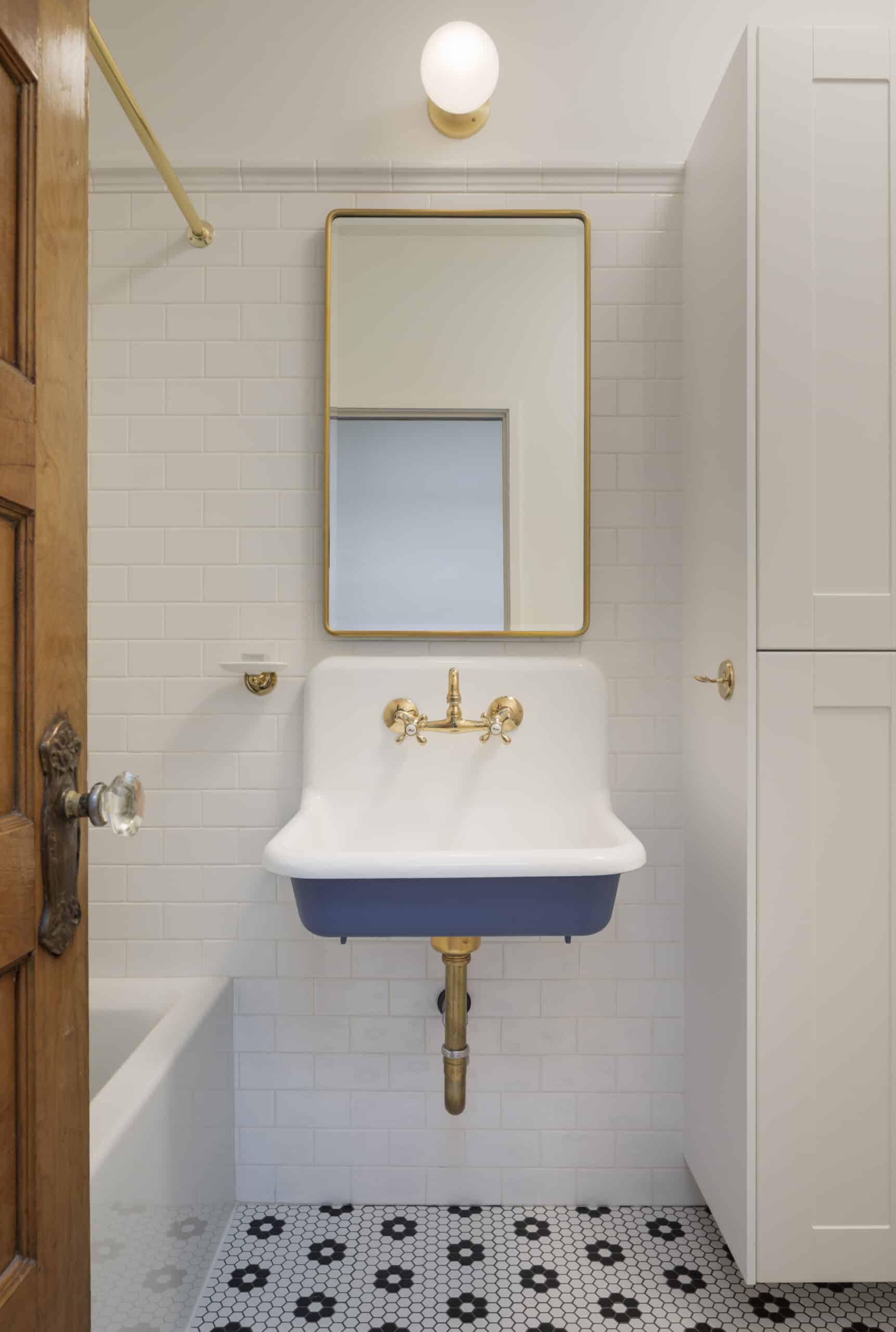 BLUE UTILITY SINK