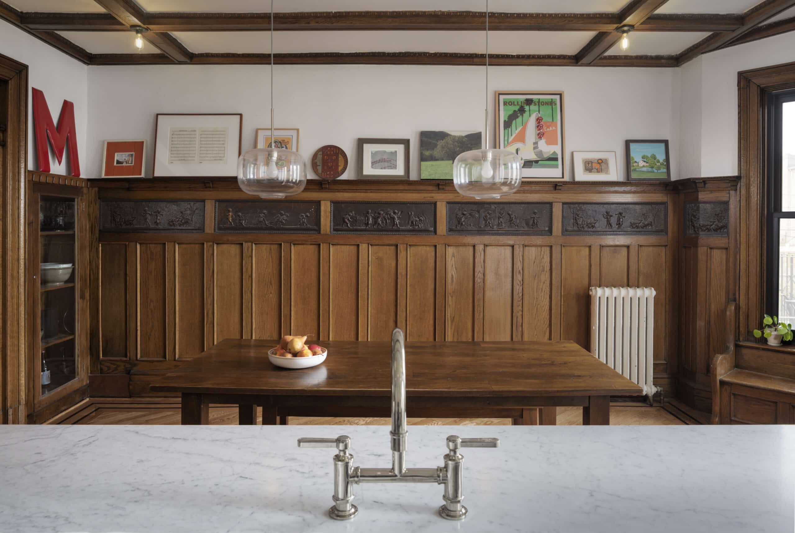 DINING WOODWORK WALL