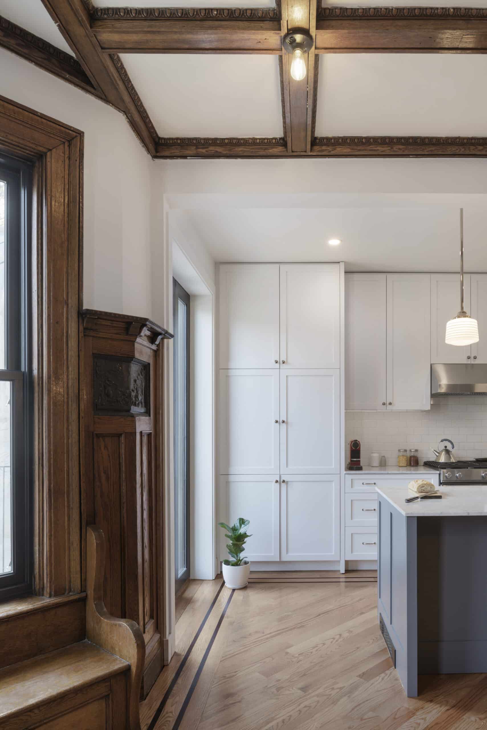 KITCHEN WINDOW SEAT