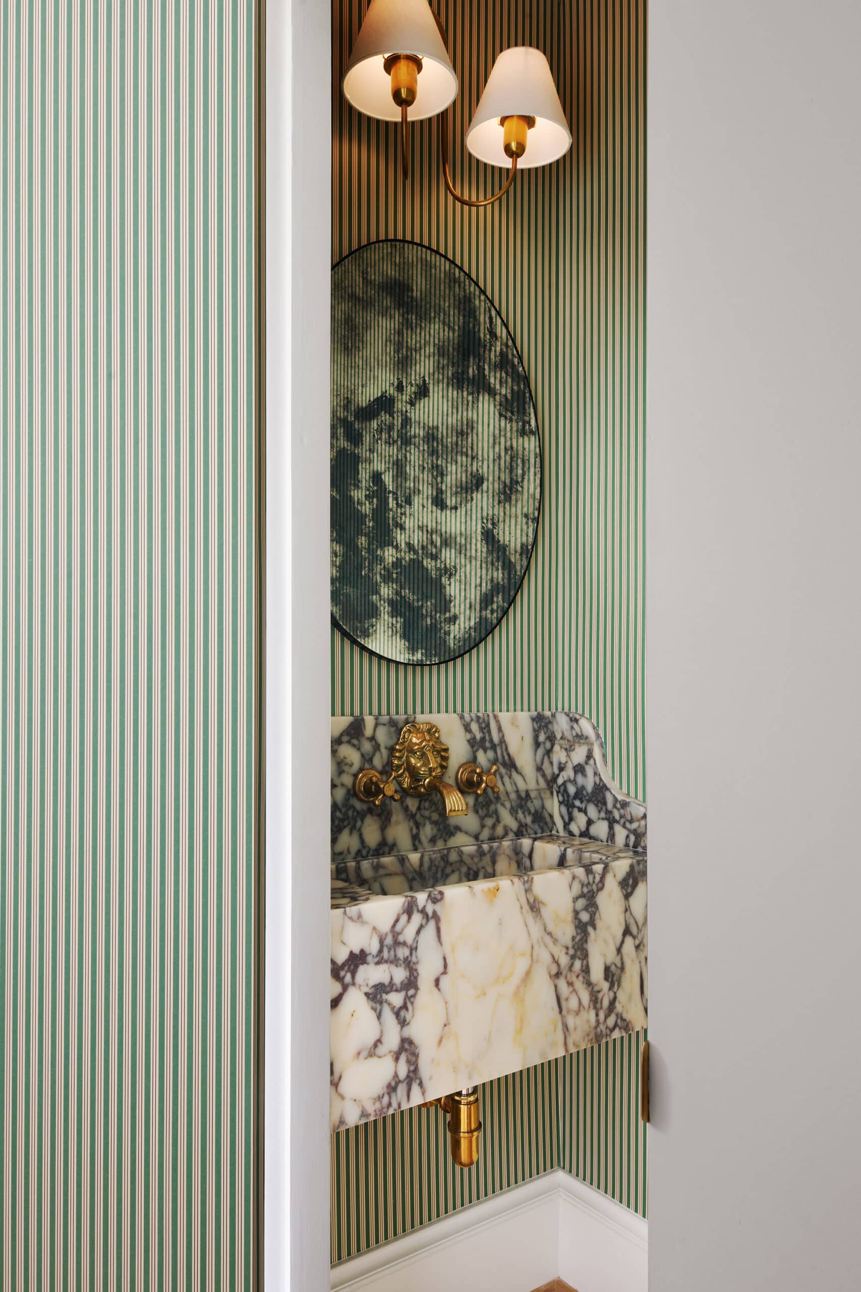 POWDER ROOM