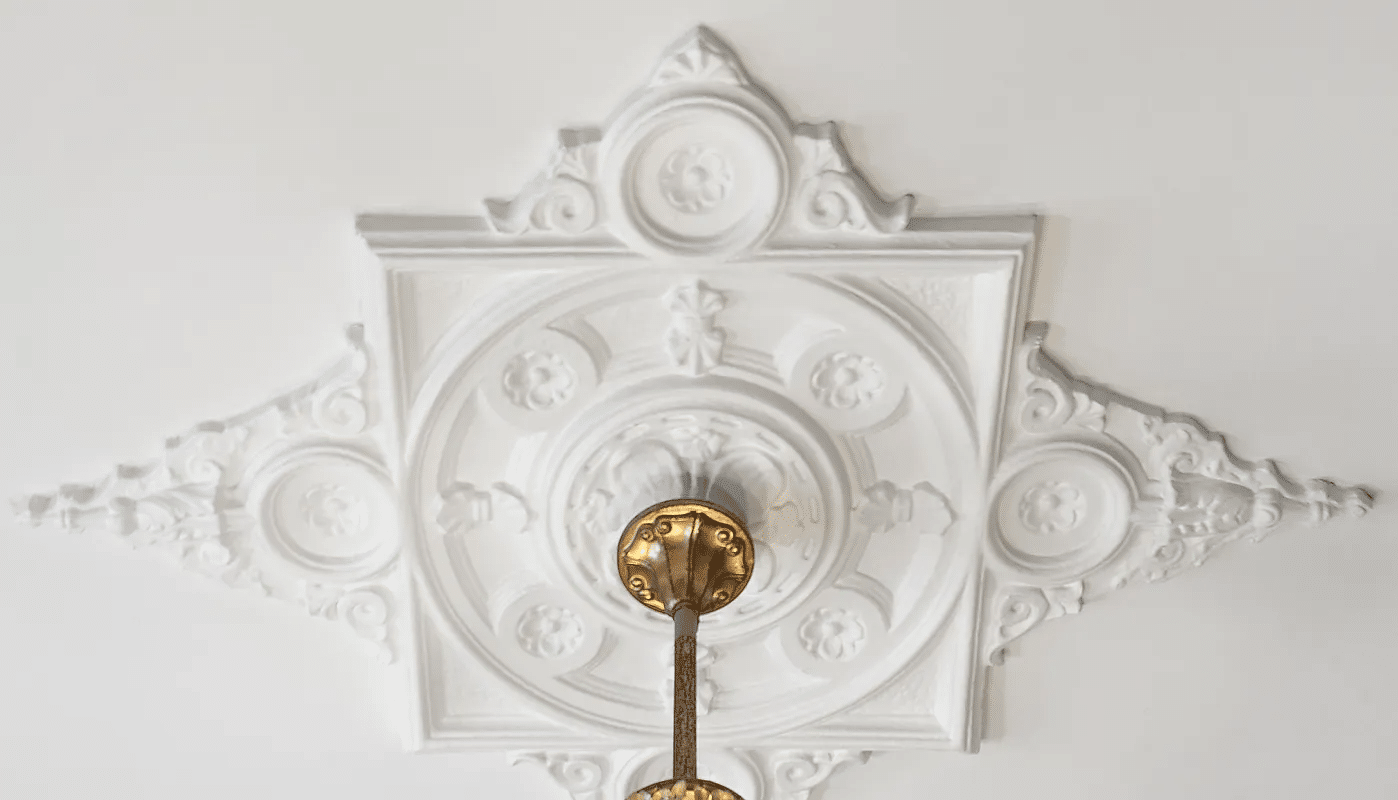 ceiling medallion