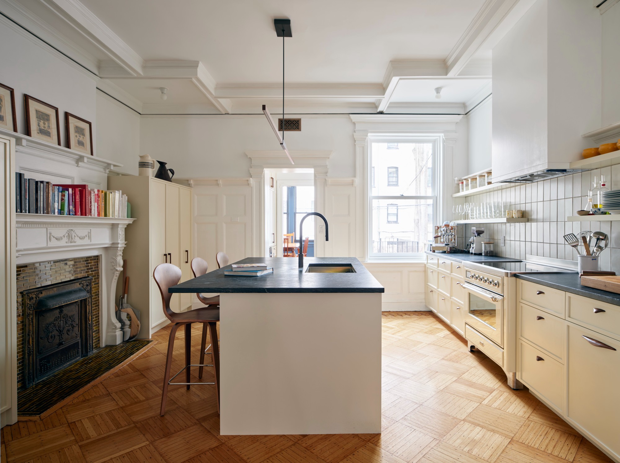 KITCHEN OVERALL