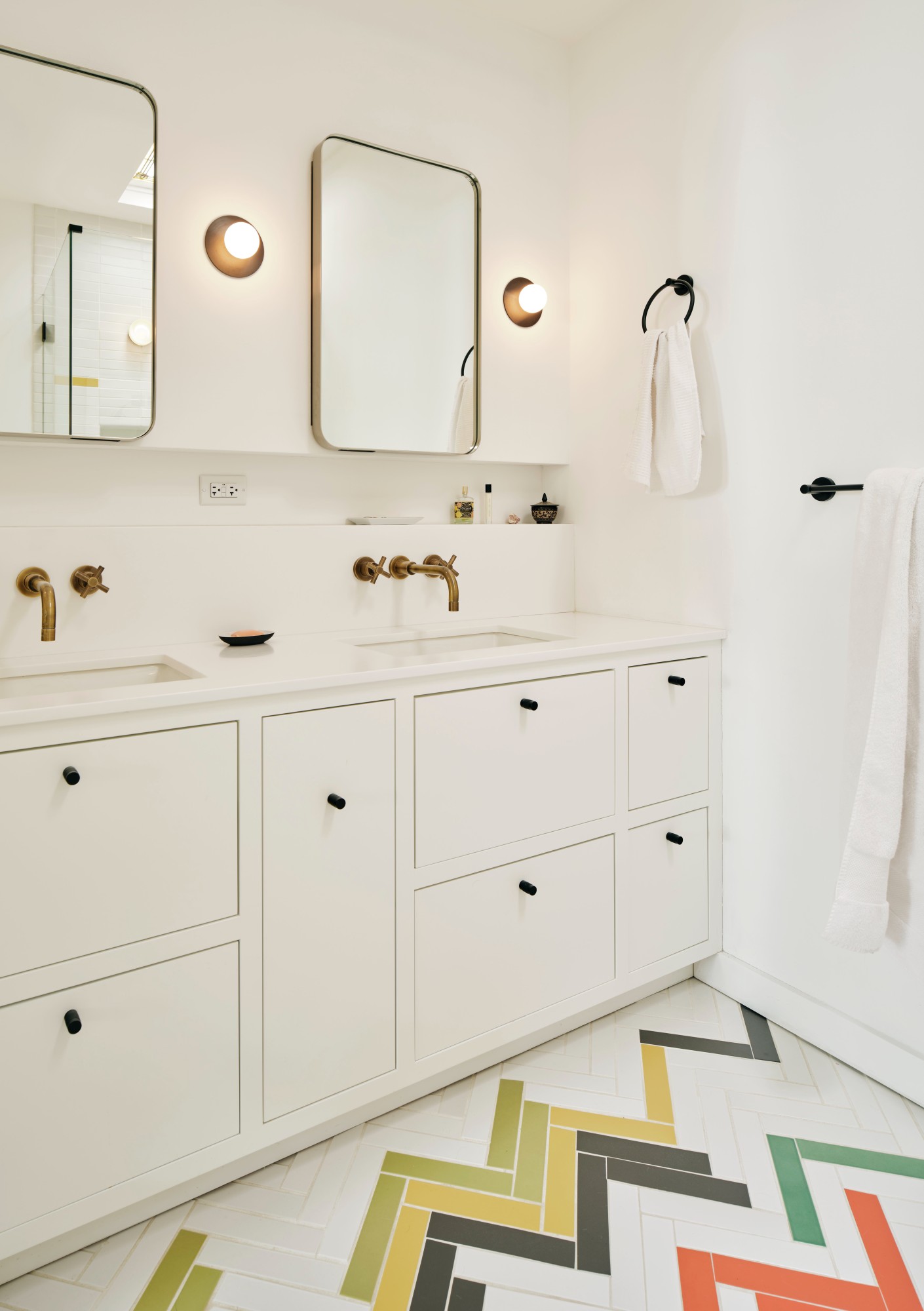 WHITE VANITY PRIMARY BATH