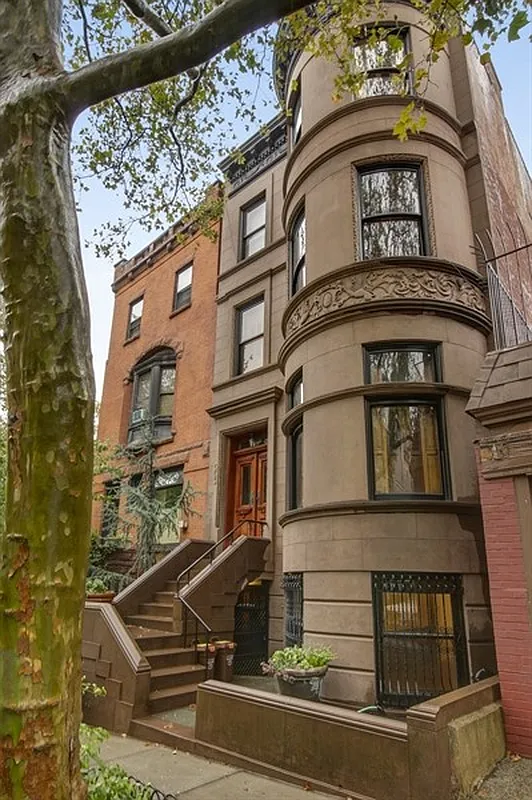 brownstone exterior