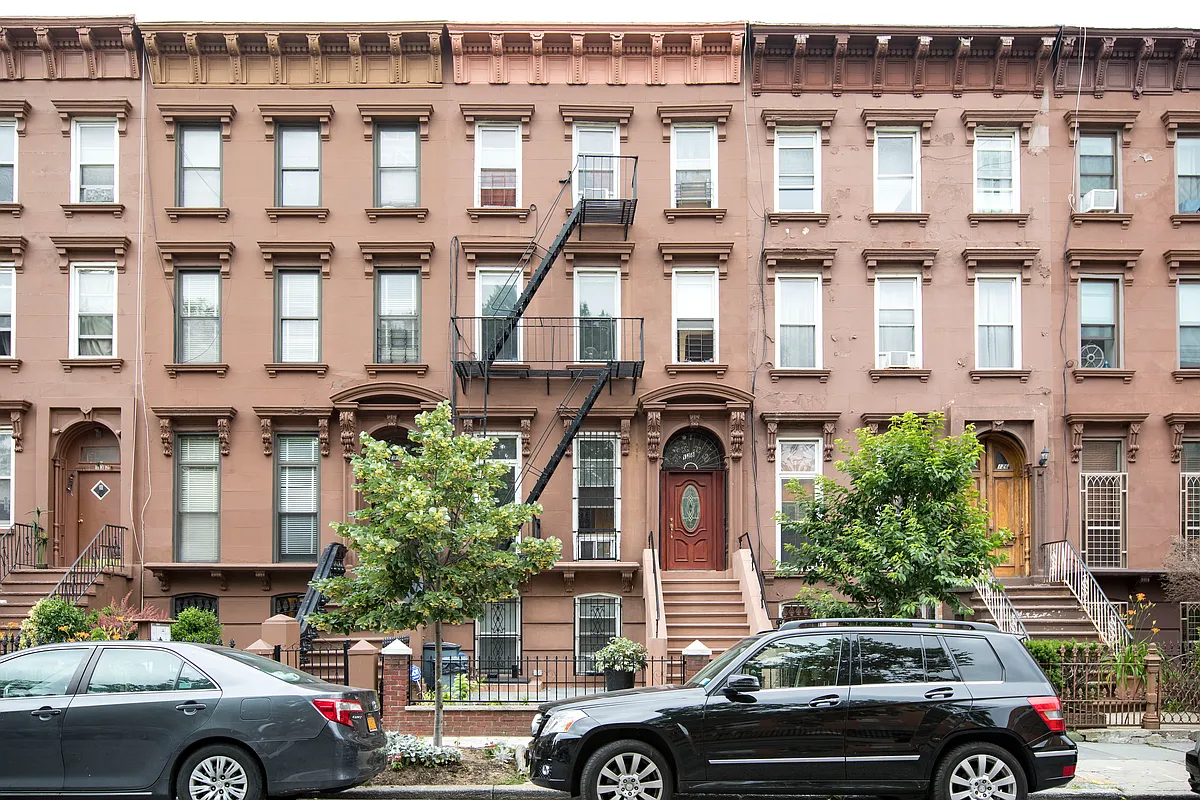 brownstone exterior with stoop