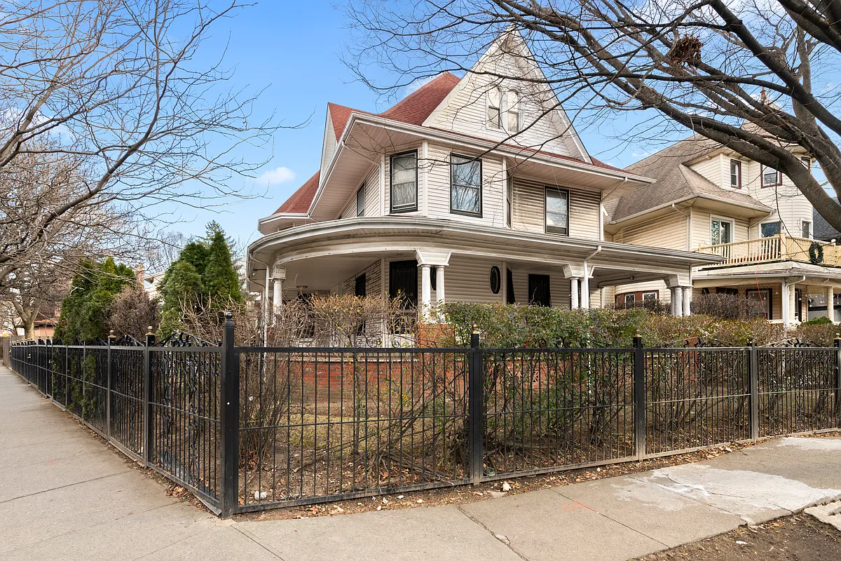 brooklyn - queen anne house with wraparound porch