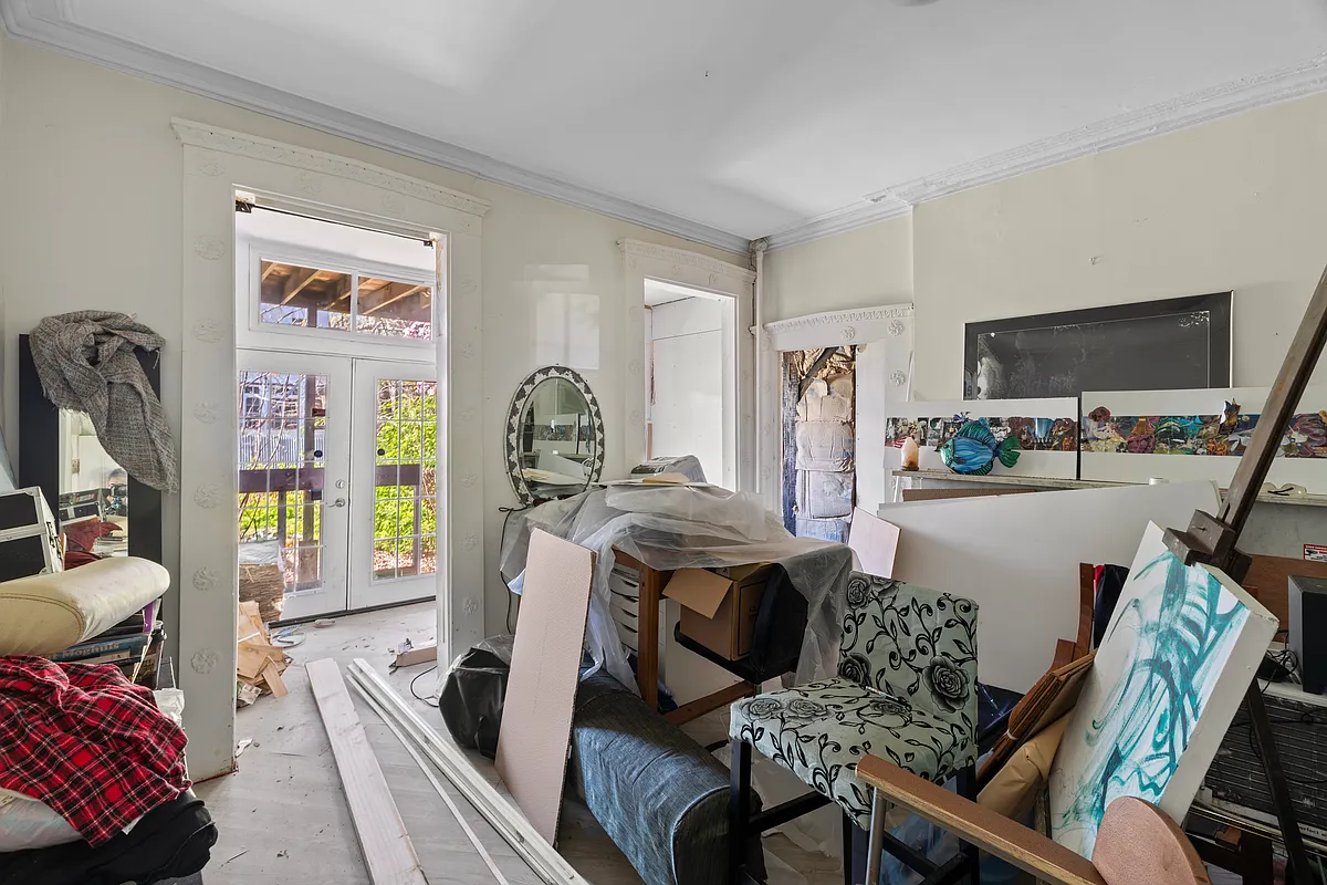 interior room showing some greek revival door surround details