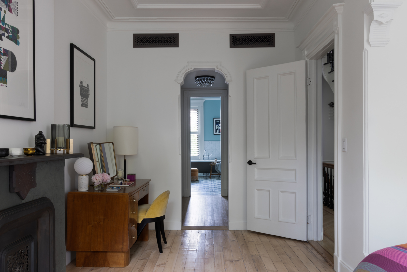 NARROW ARCH TO ENSUITE