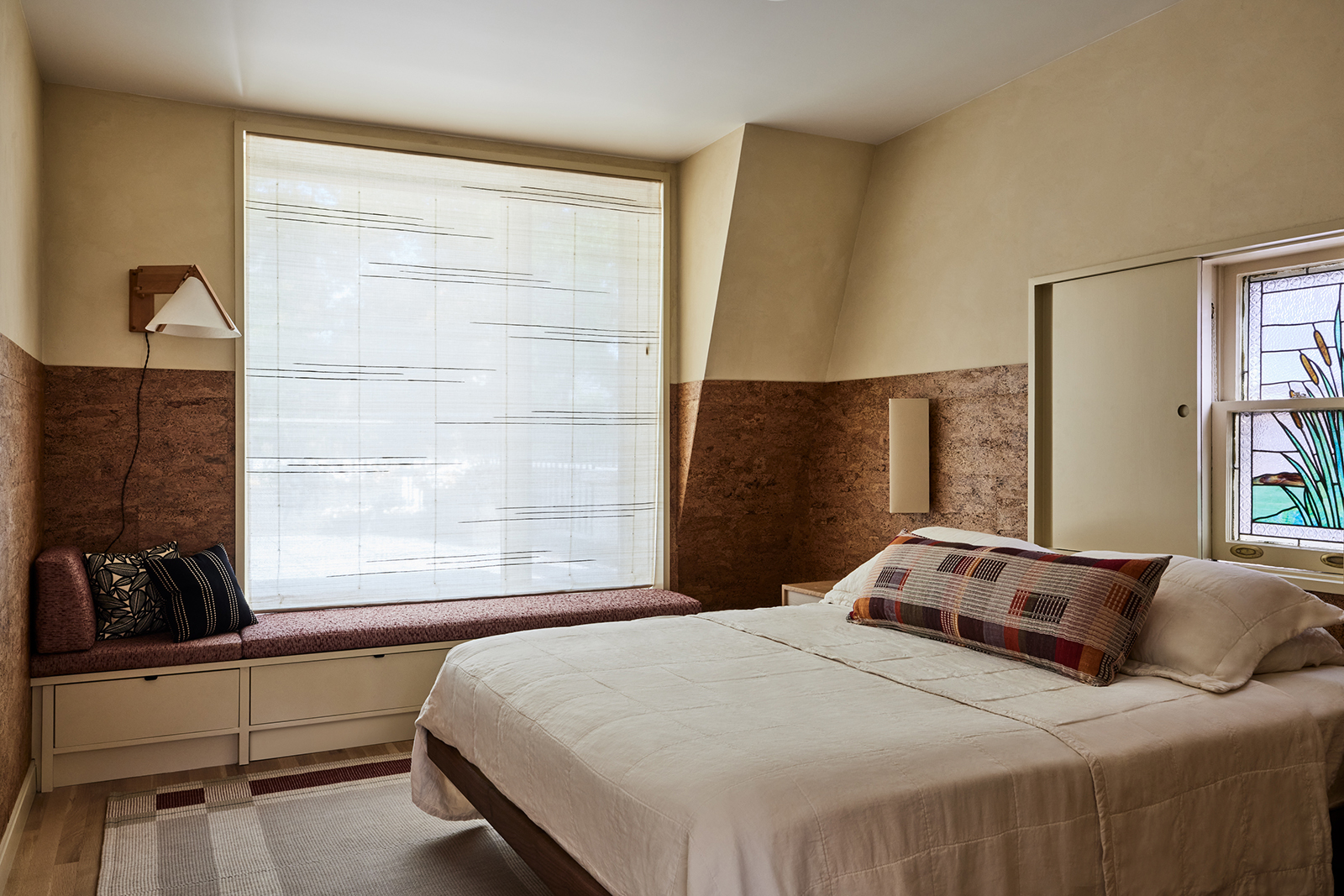 BEDROOM UNDER THE EAVES