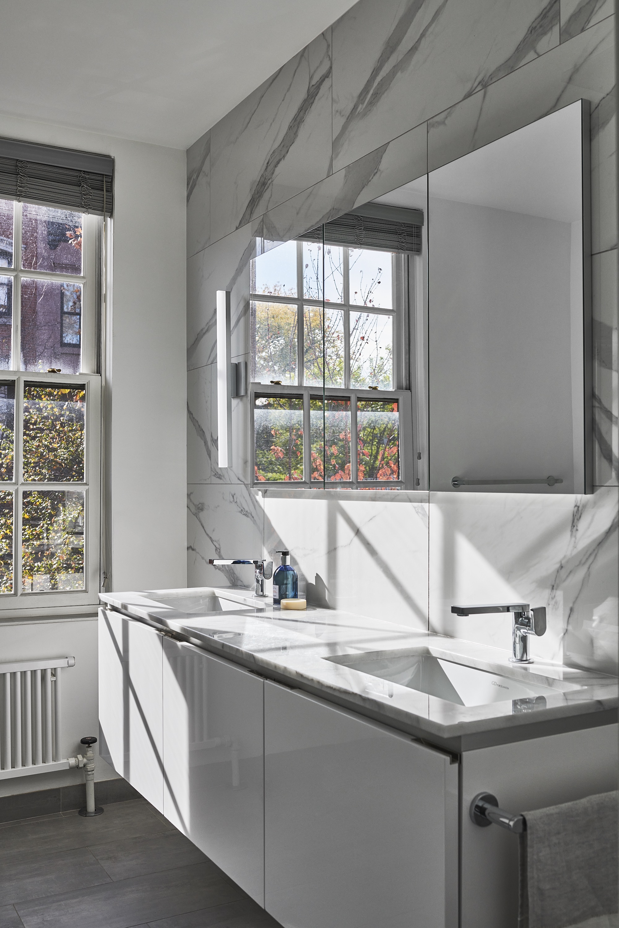 DOUBLE VANITY IN BATH