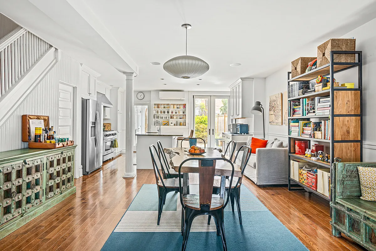 open plan garden level with dining area and kitchen