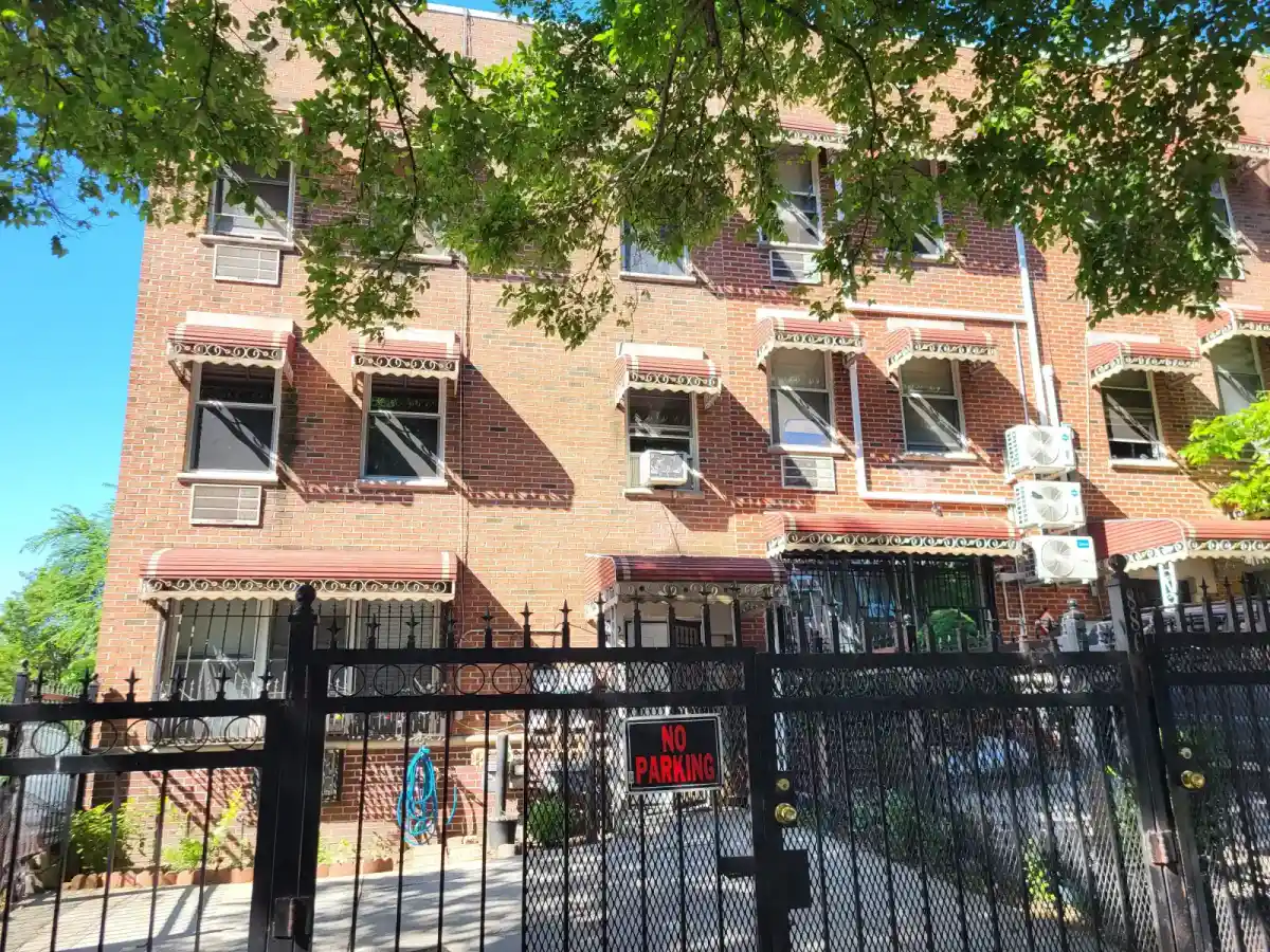 bronx - a brick house