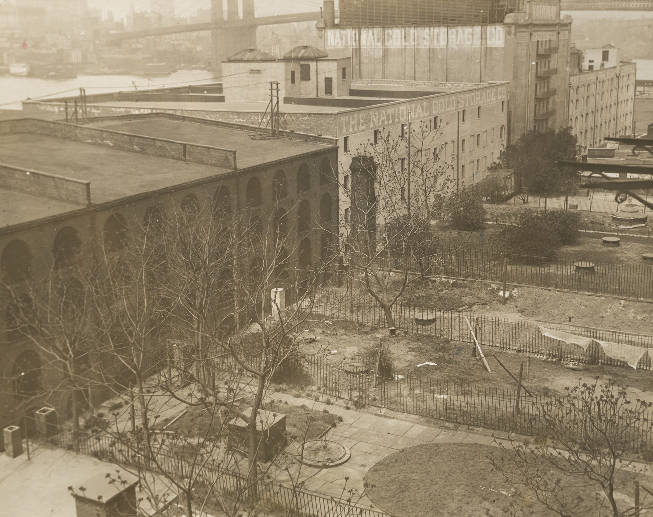 brooklyn - warehouses with a view of the brooklyn bridge in the distance