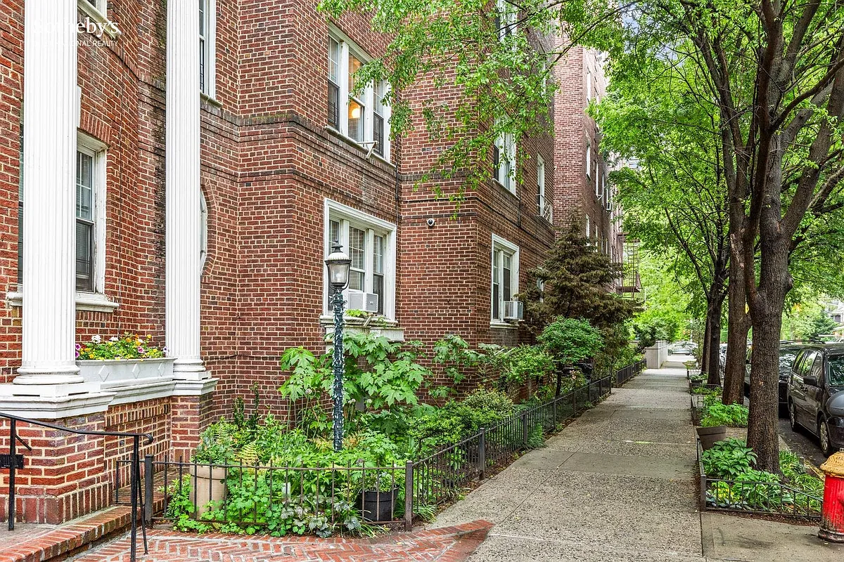 red brick apartment building