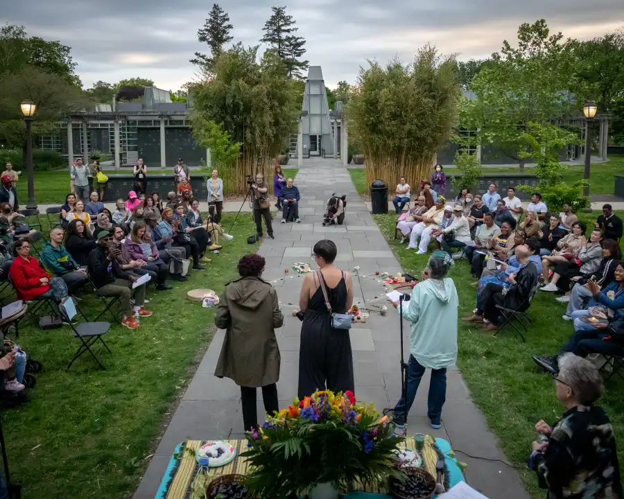 Family members of COVID-19 victims held a dedication and ritual circle.