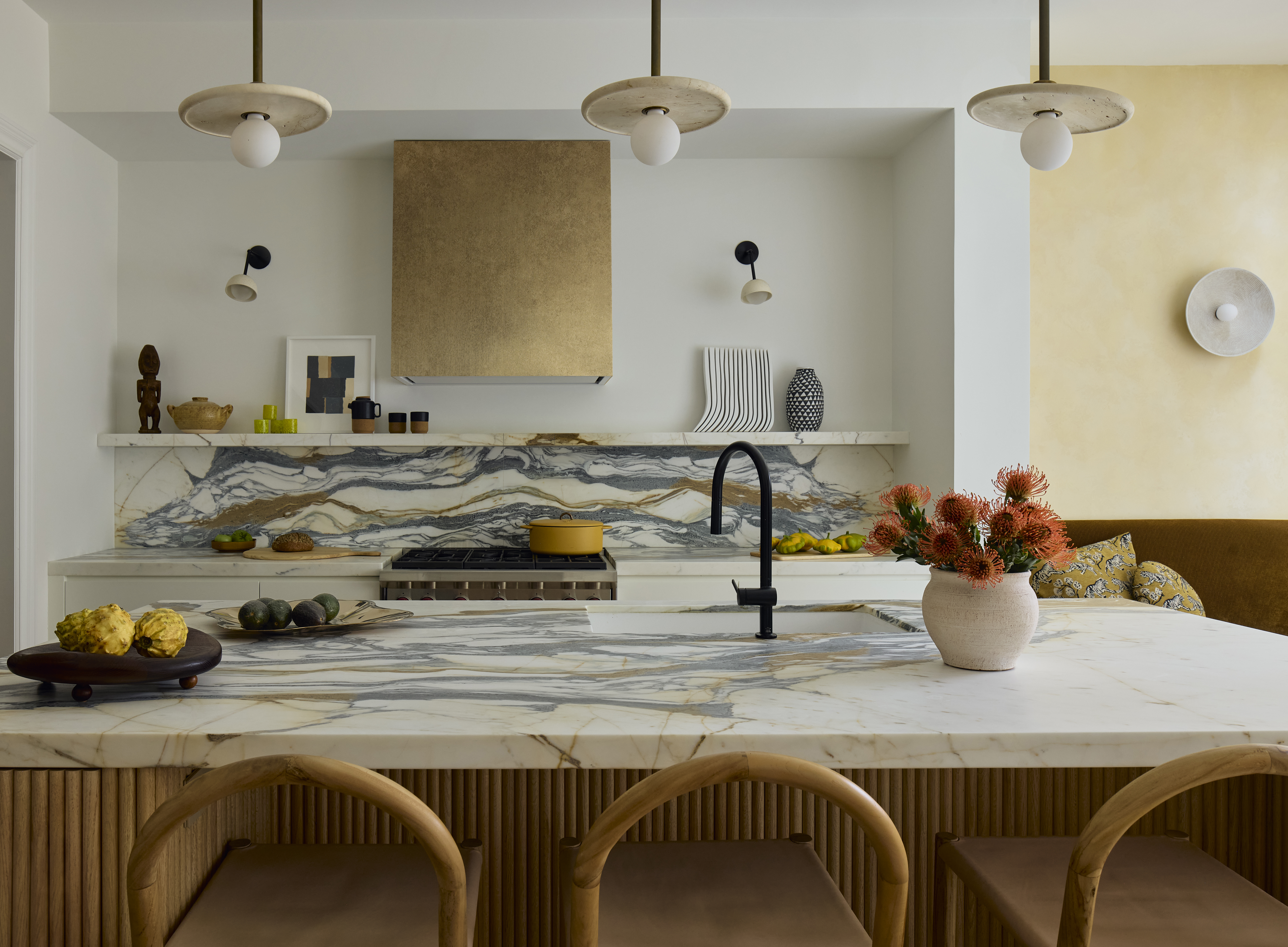 KITCHEN ISLAND