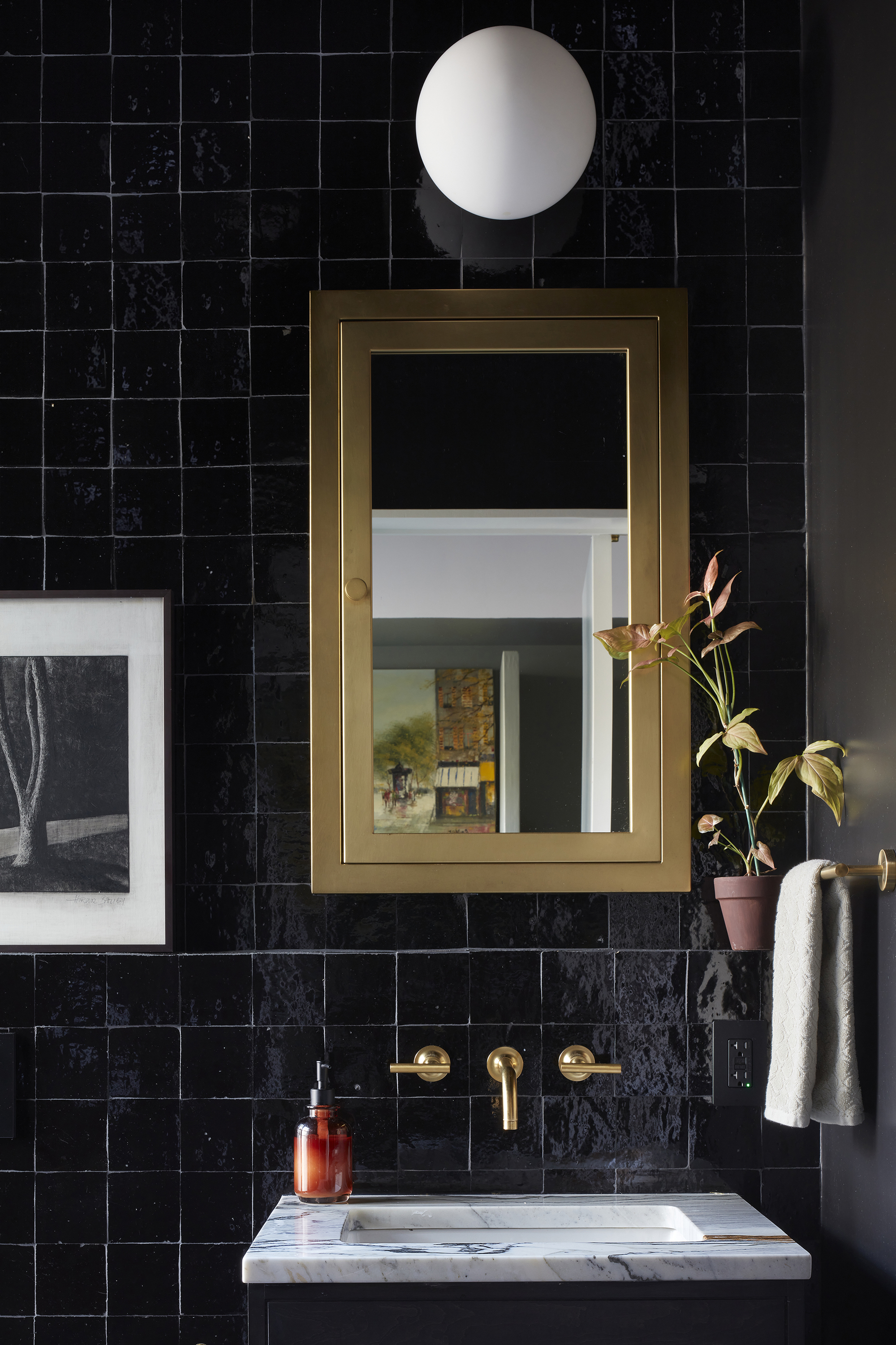 BLACK TILE BATH