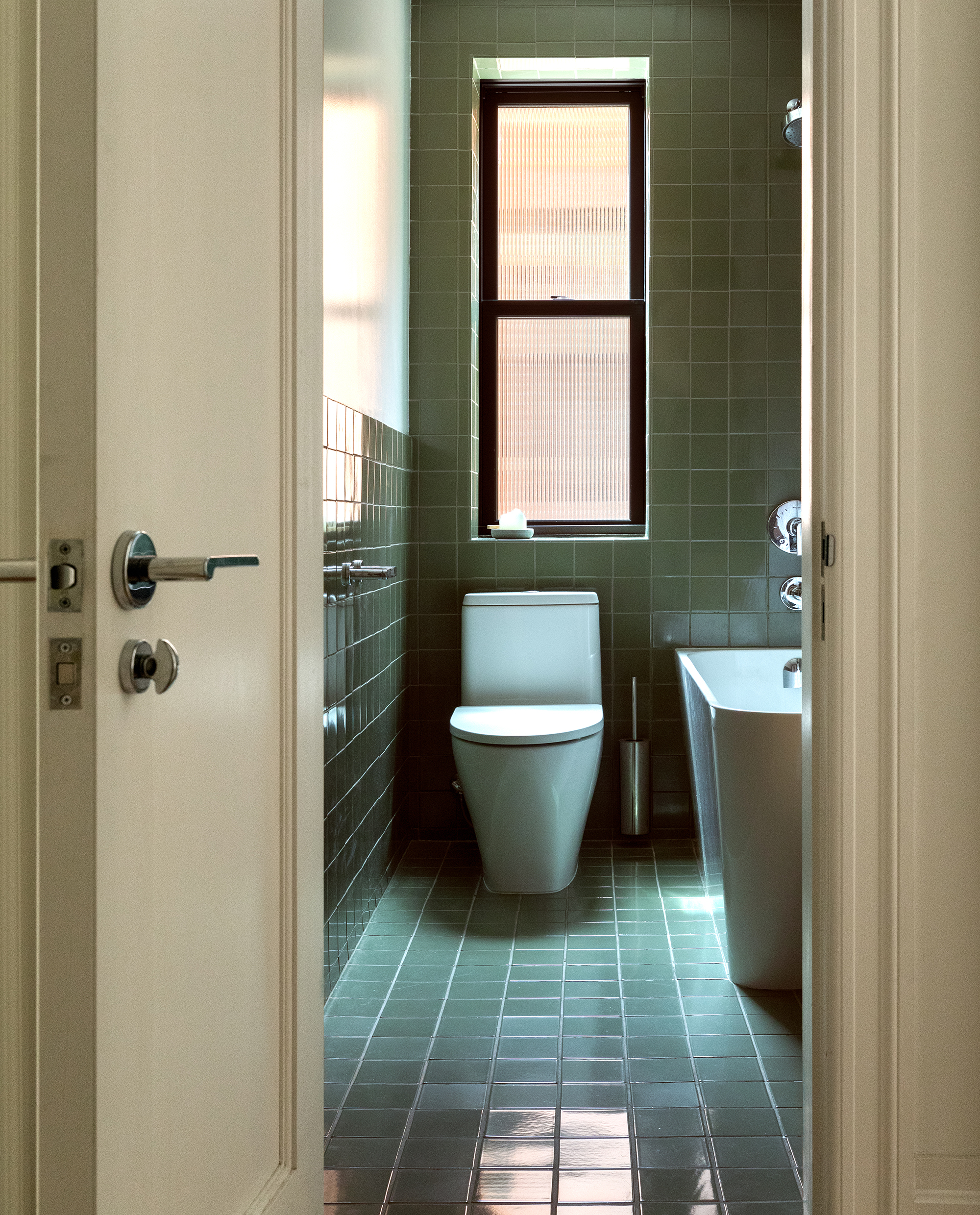 GREEN TILED BATH