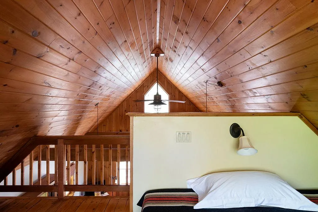 loft bedroom