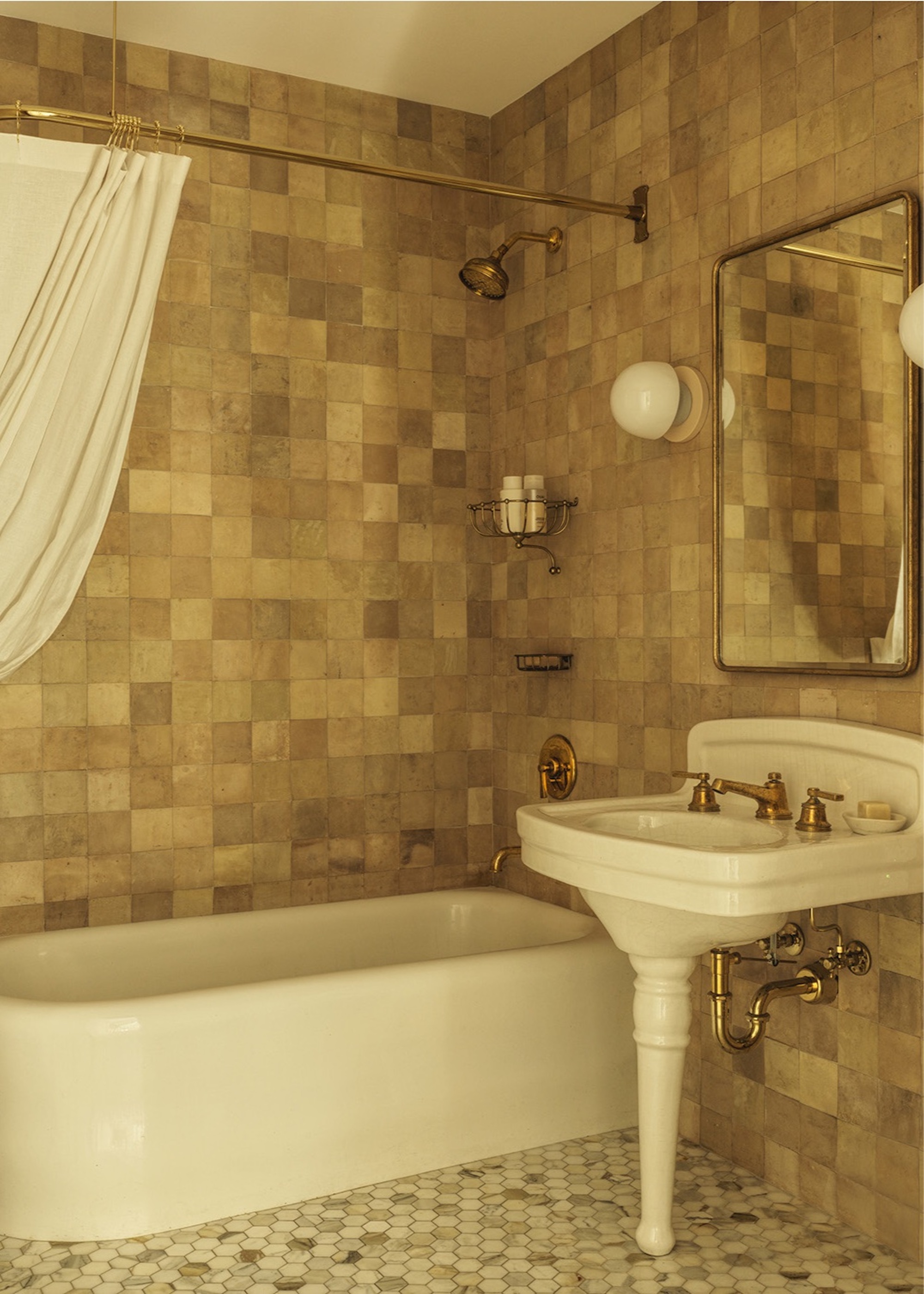 BATH WITH PEDESTAL SINK GOLD WALL TILE SQUARES