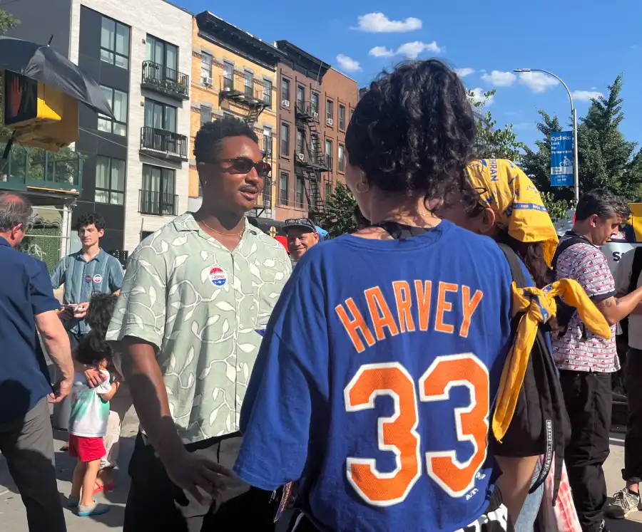 Ossé speaks with a constituent on Primary Election day.
Photo by Kirstyn Brendlen