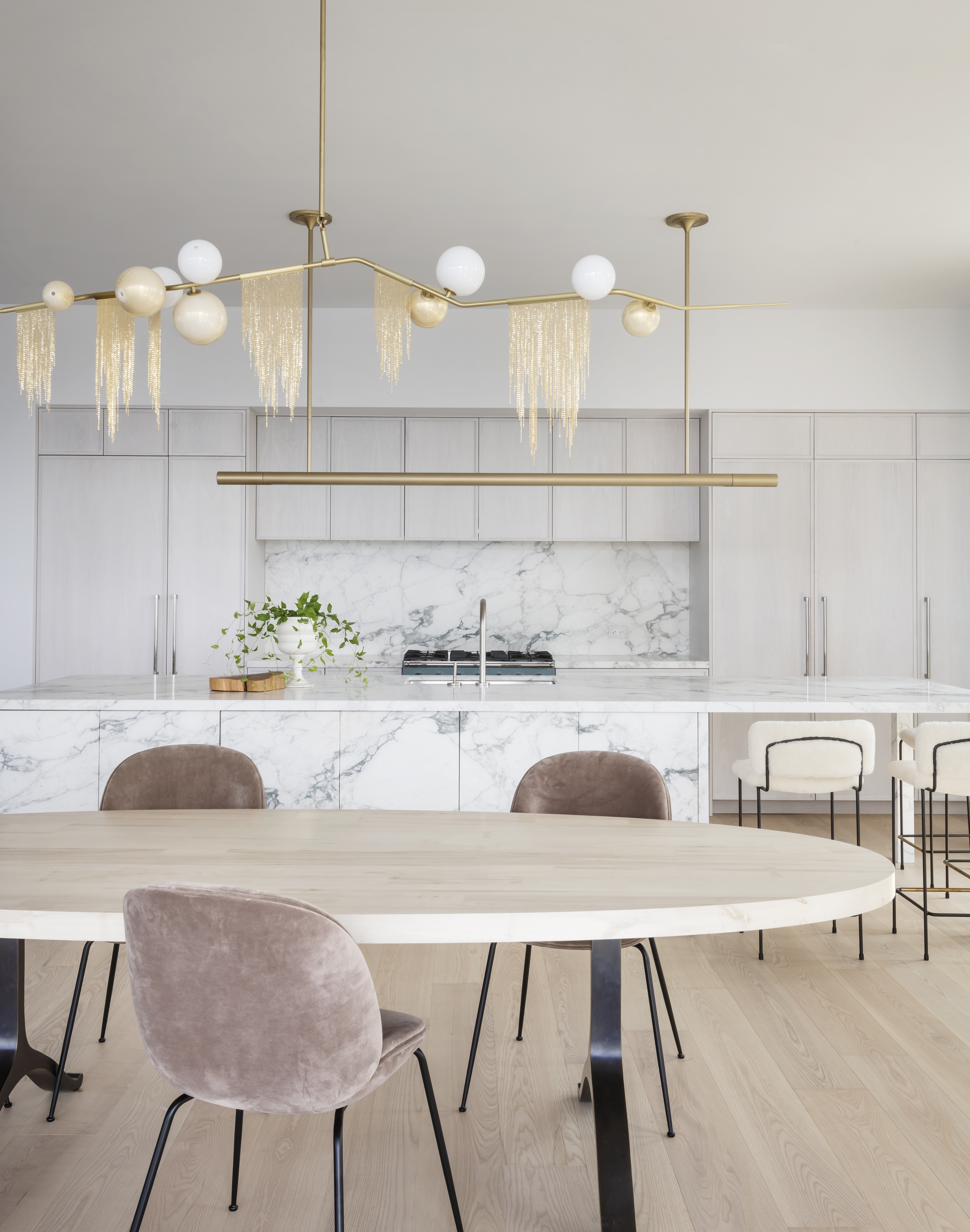 DINING TABLE LIGHT MARBLE KITCHEN