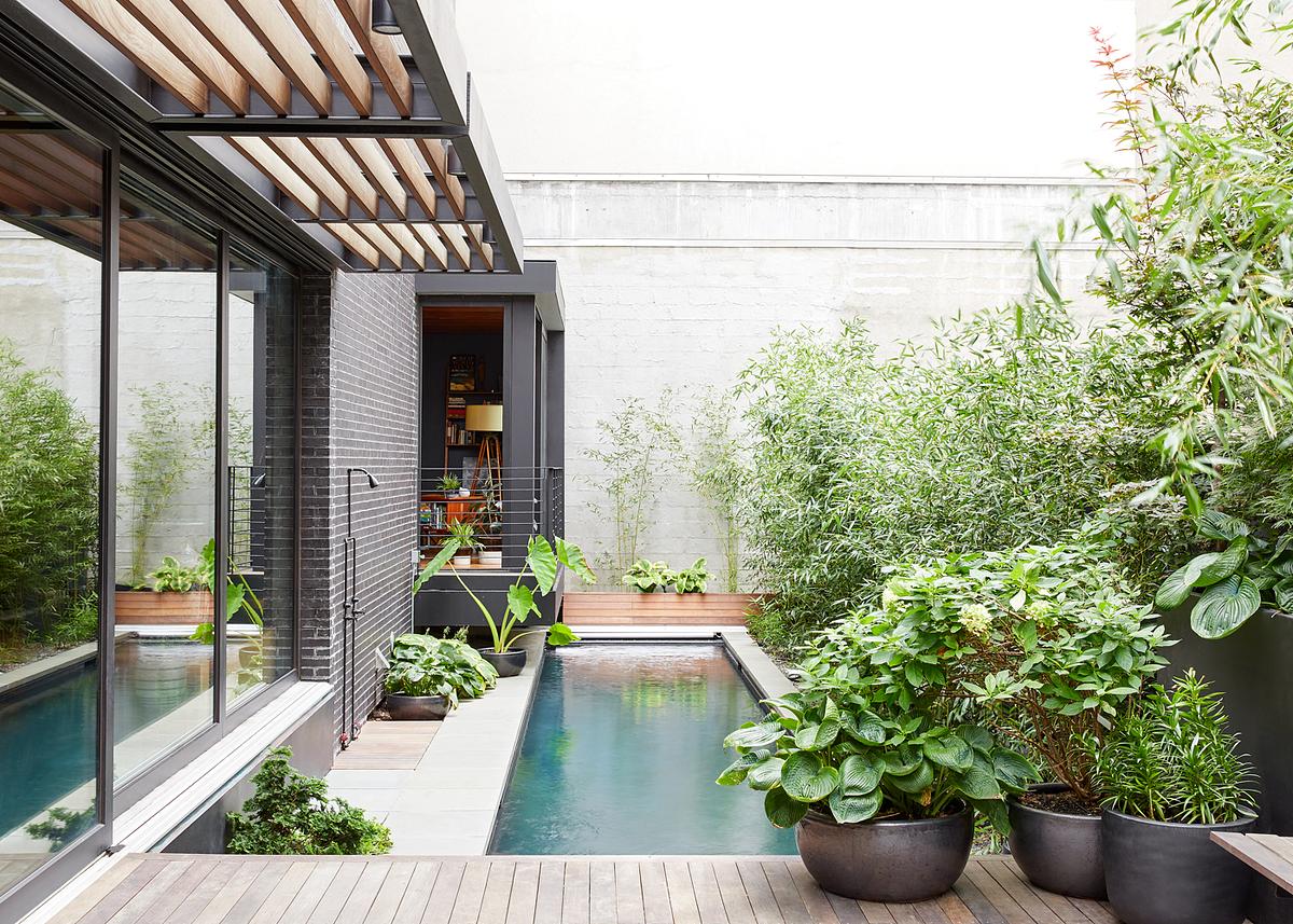 SLIVER POOL 1
