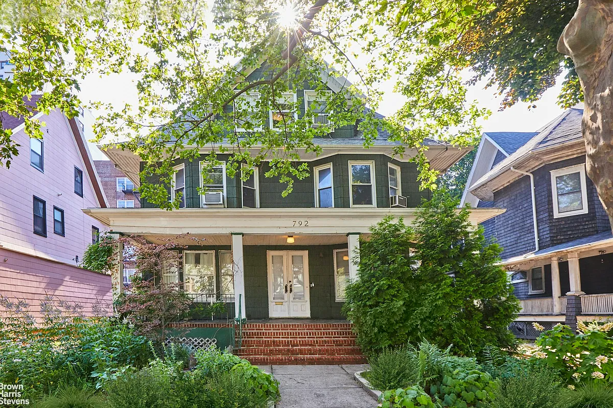 standalone house with a porch
