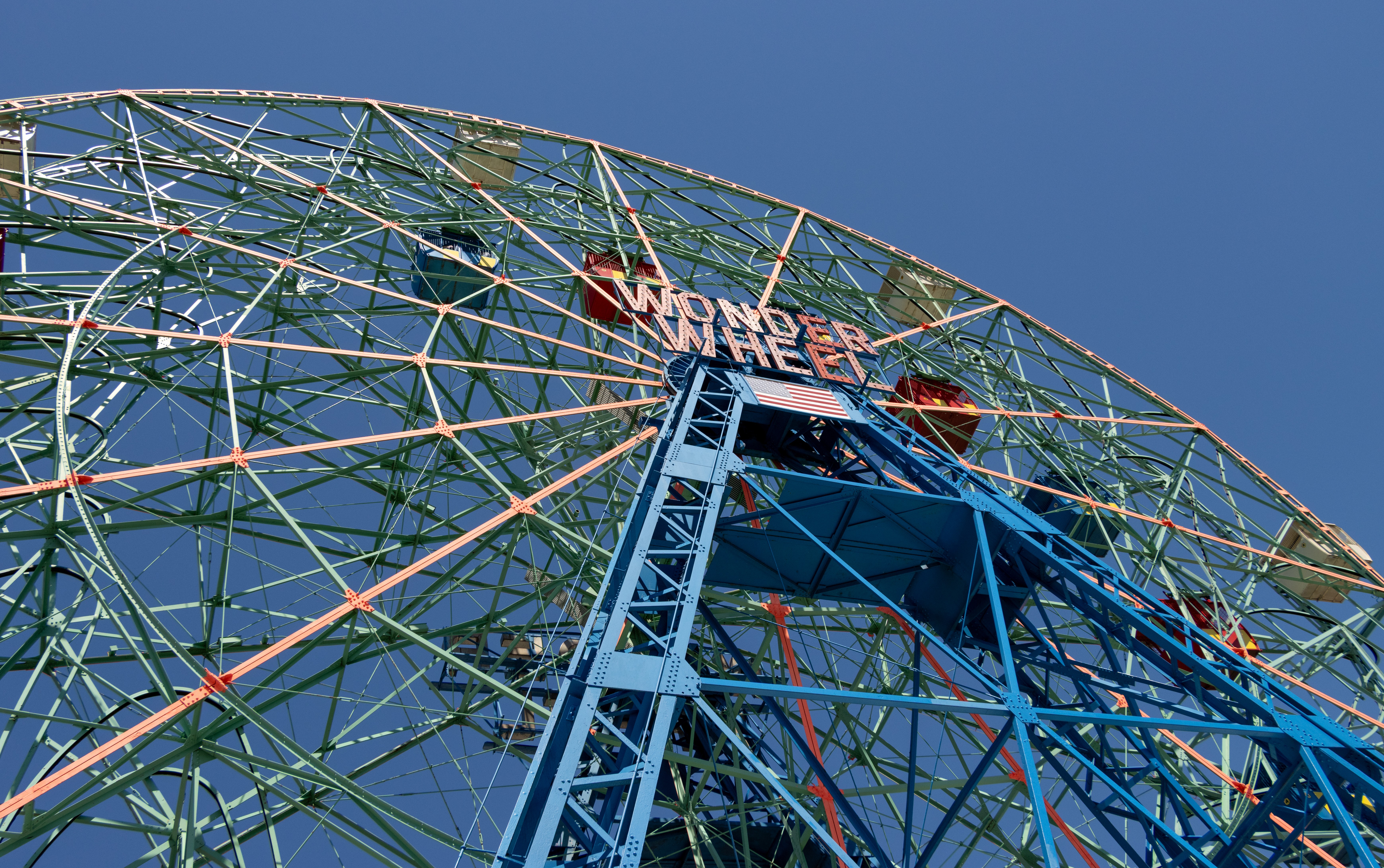 The wonder wheel ferris wheel