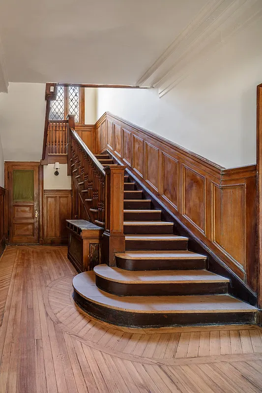 stair with wainscoting