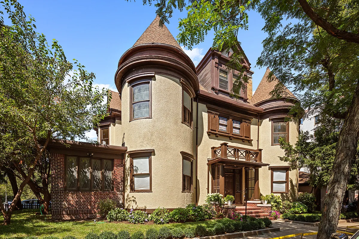 house exterior with stucco