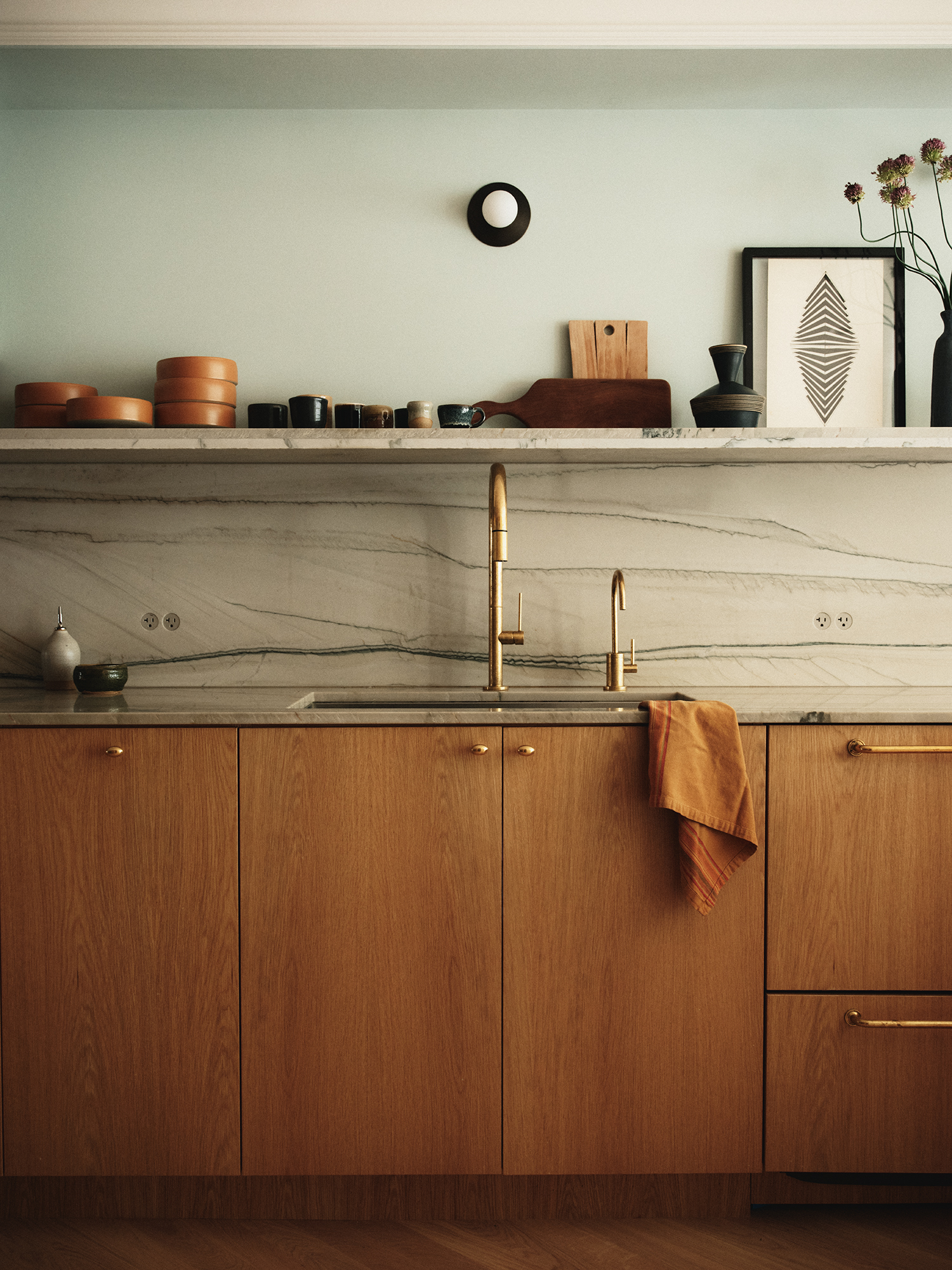 KITCHEN SINK DETAIL