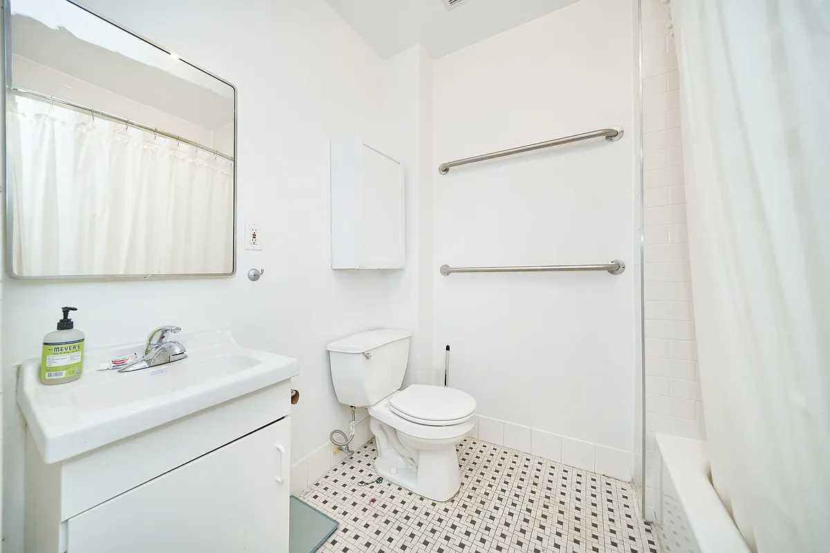 bathroom with white fixtures