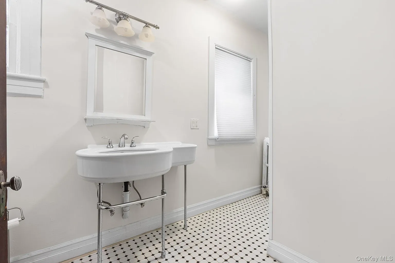 bathroom with white fixtures