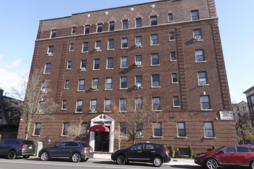 red brick apartment building