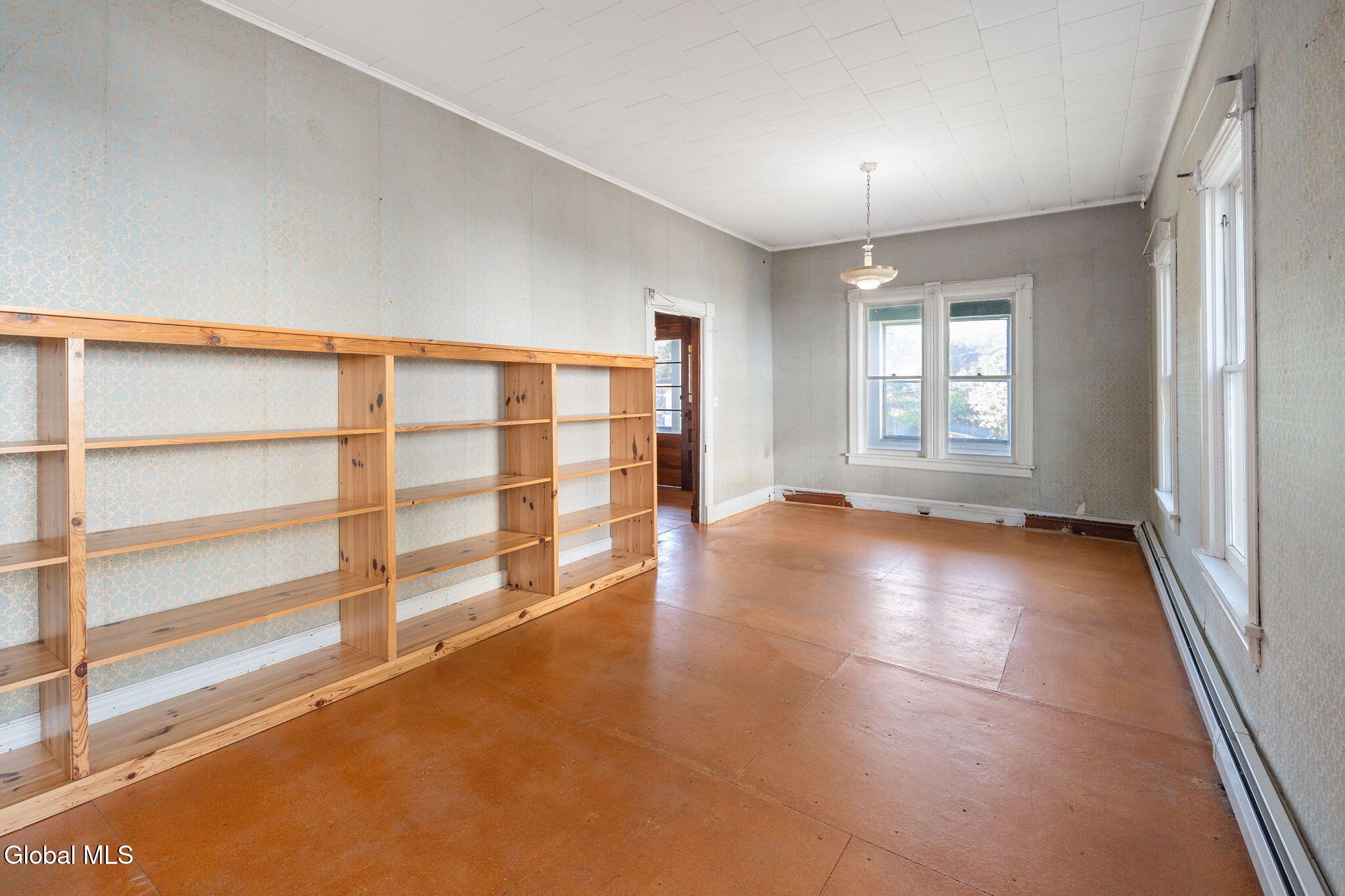 living room with wallpaper