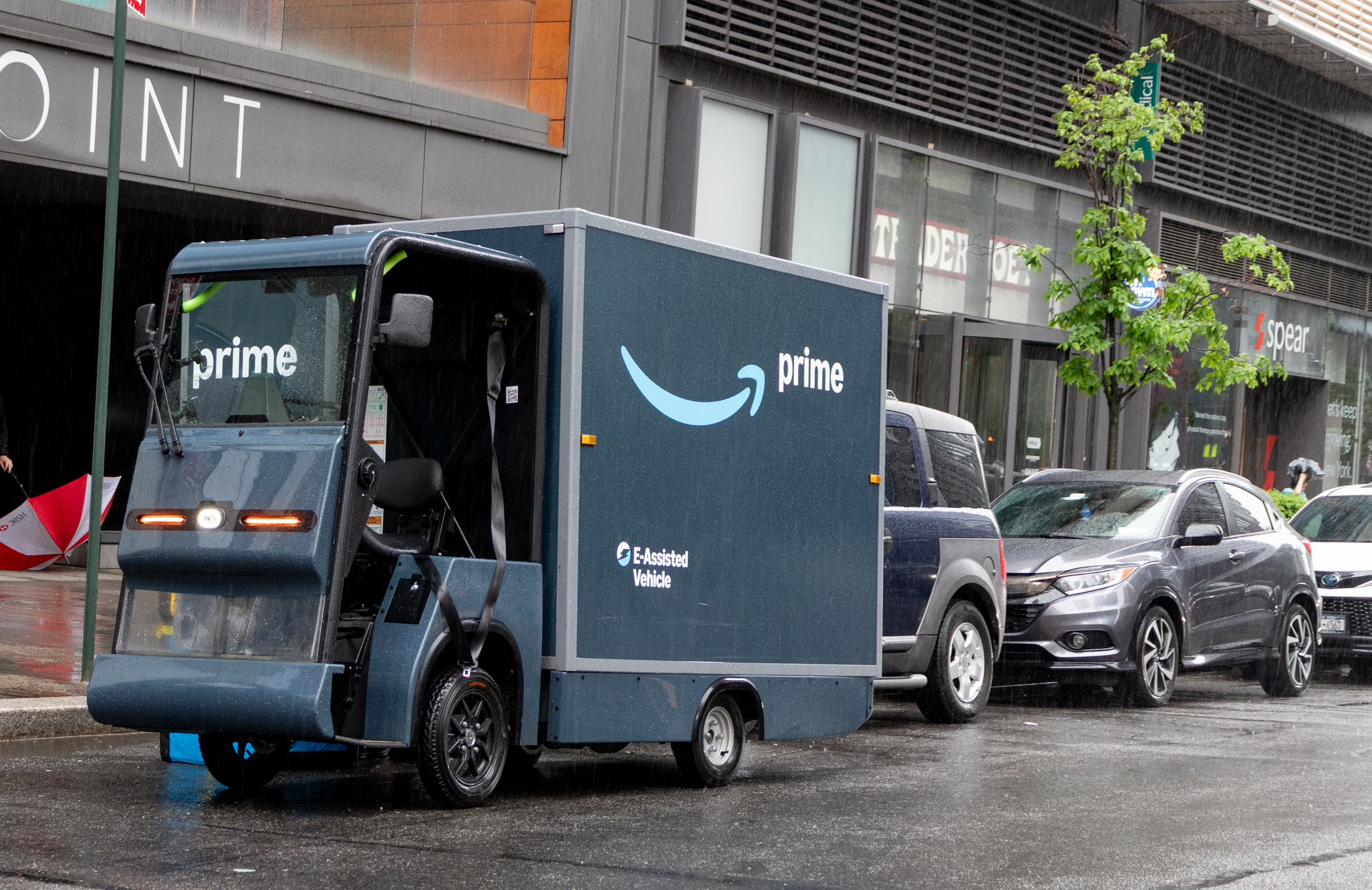 e-assisted amazon truck