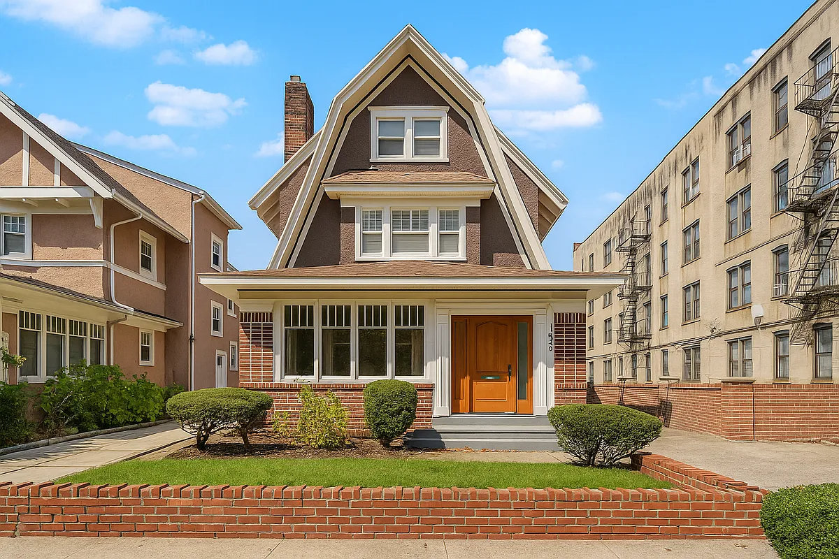 detached house with brick front yard